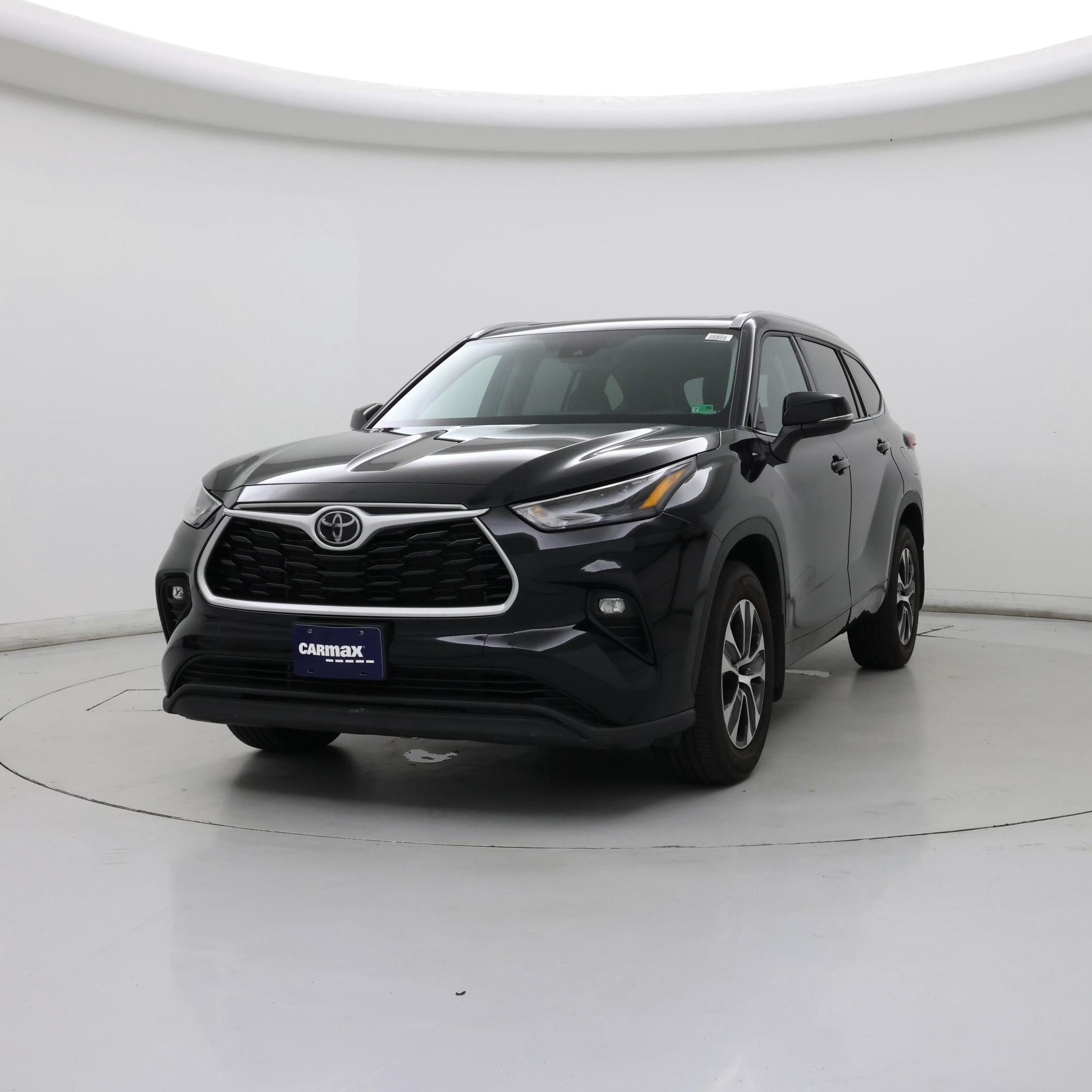 Thumbnail: 2022 Toyota Highlander - 4
