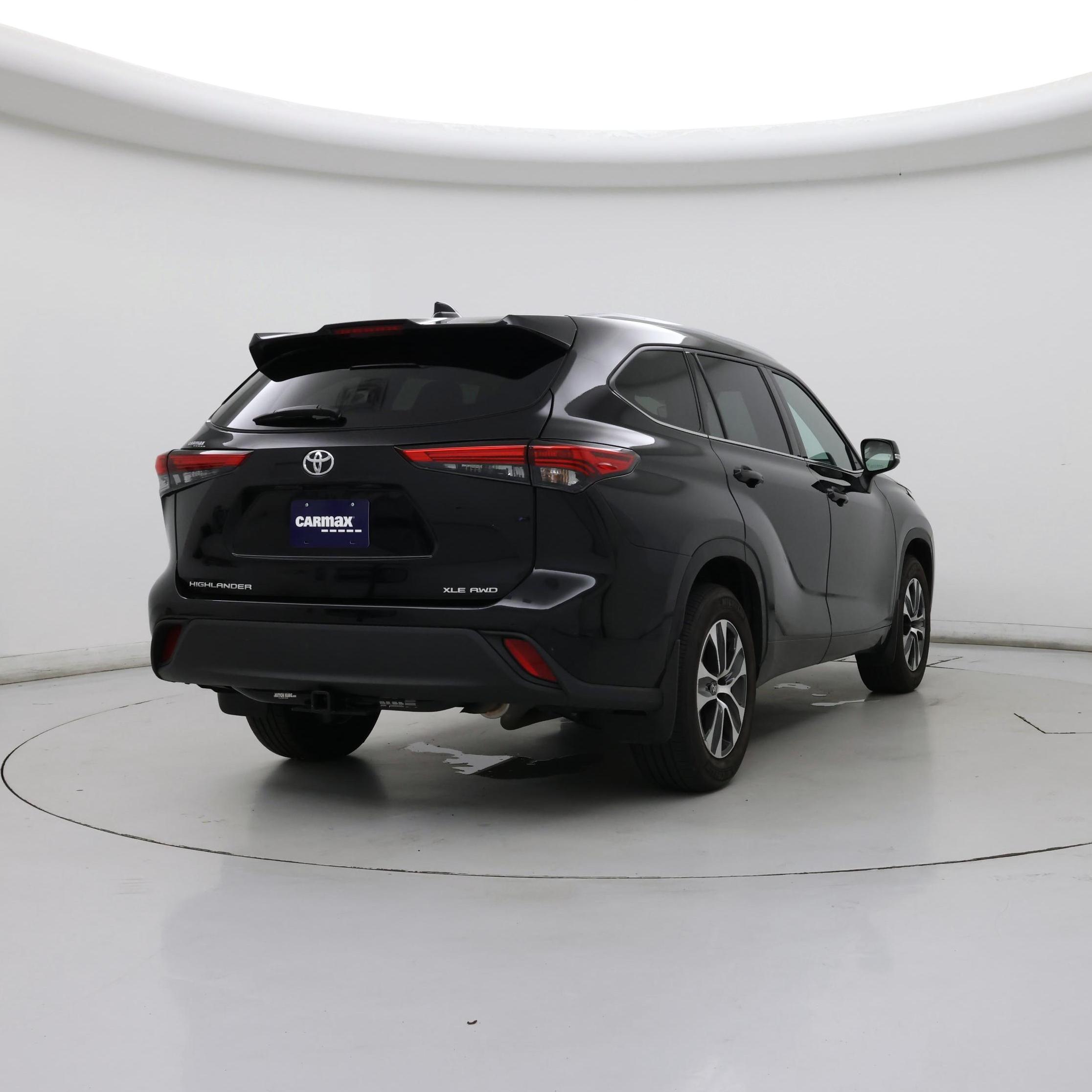 Thumbnail: 2022 Toyota Highlander - 8