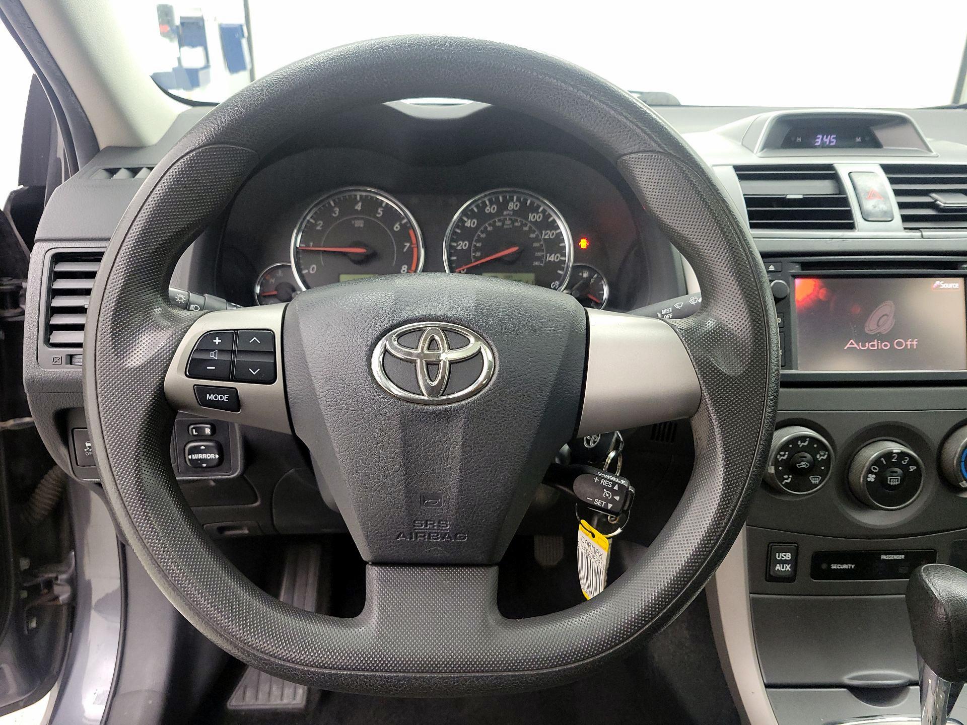 Thumbnail: 2013 Toyota Corolla - 10
