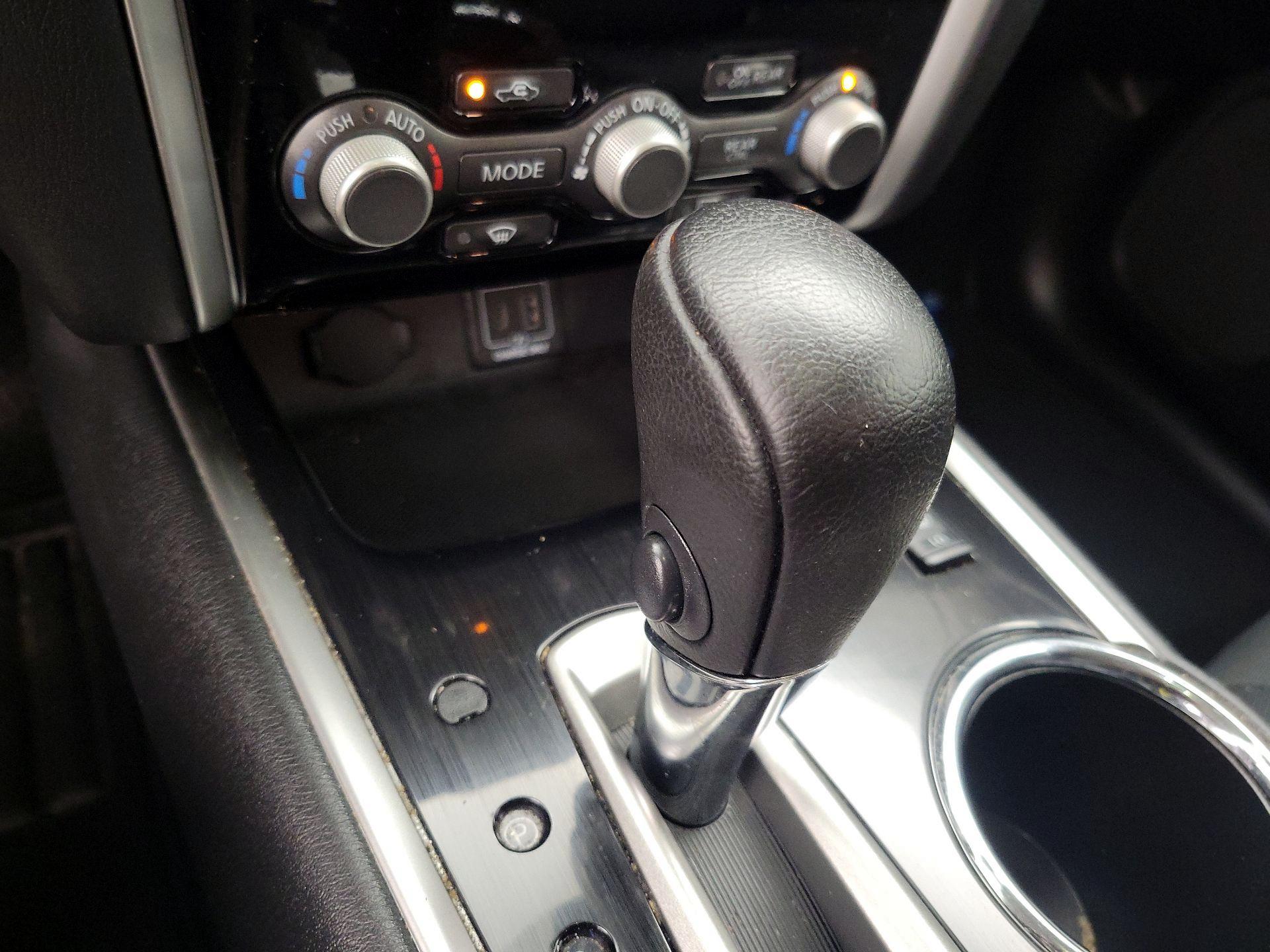 Thumbnail: 2019 Nissan Pathfinder - 16
