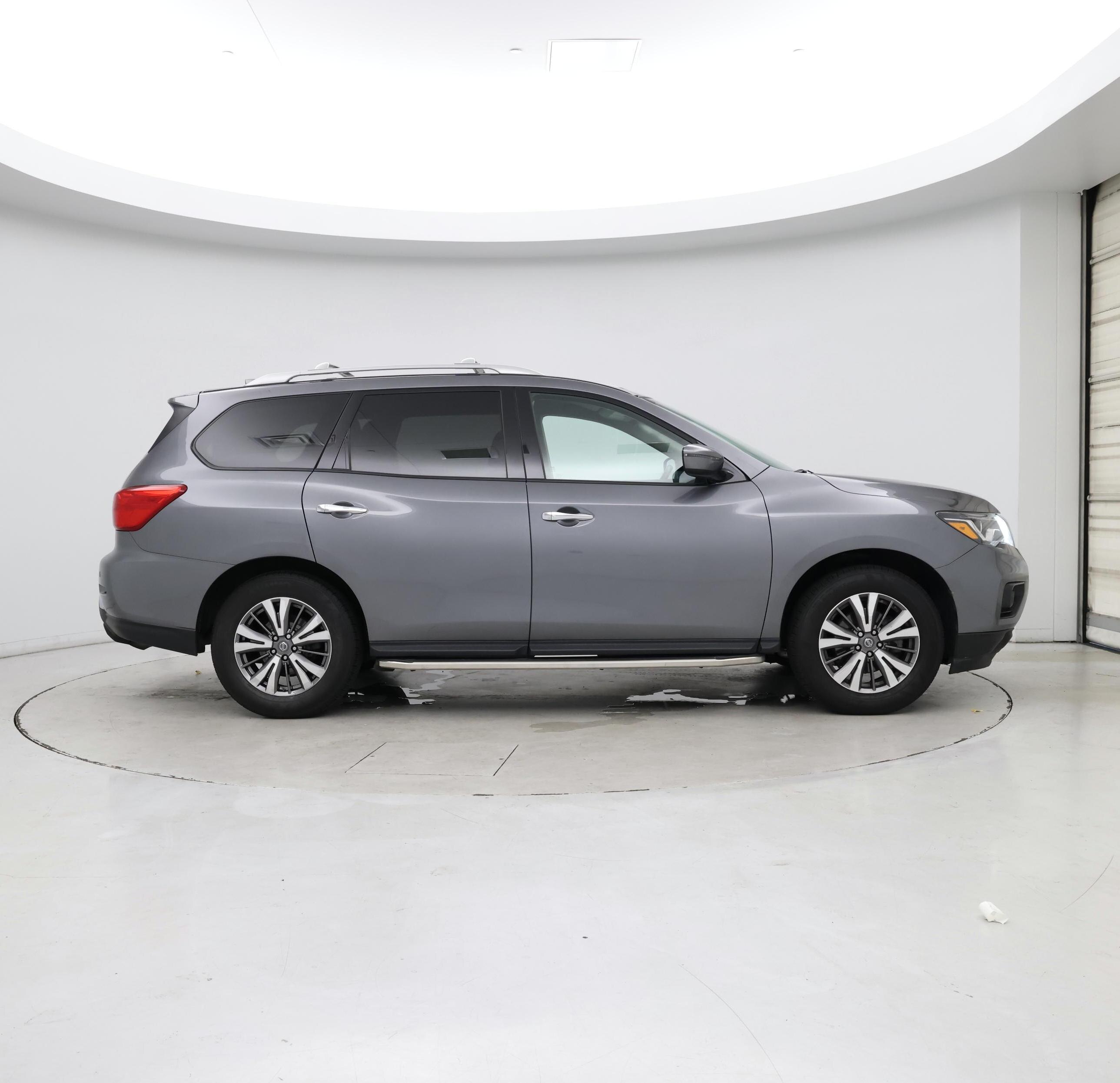 Thumbnail: 2019 Nissan Pathfinder - 7