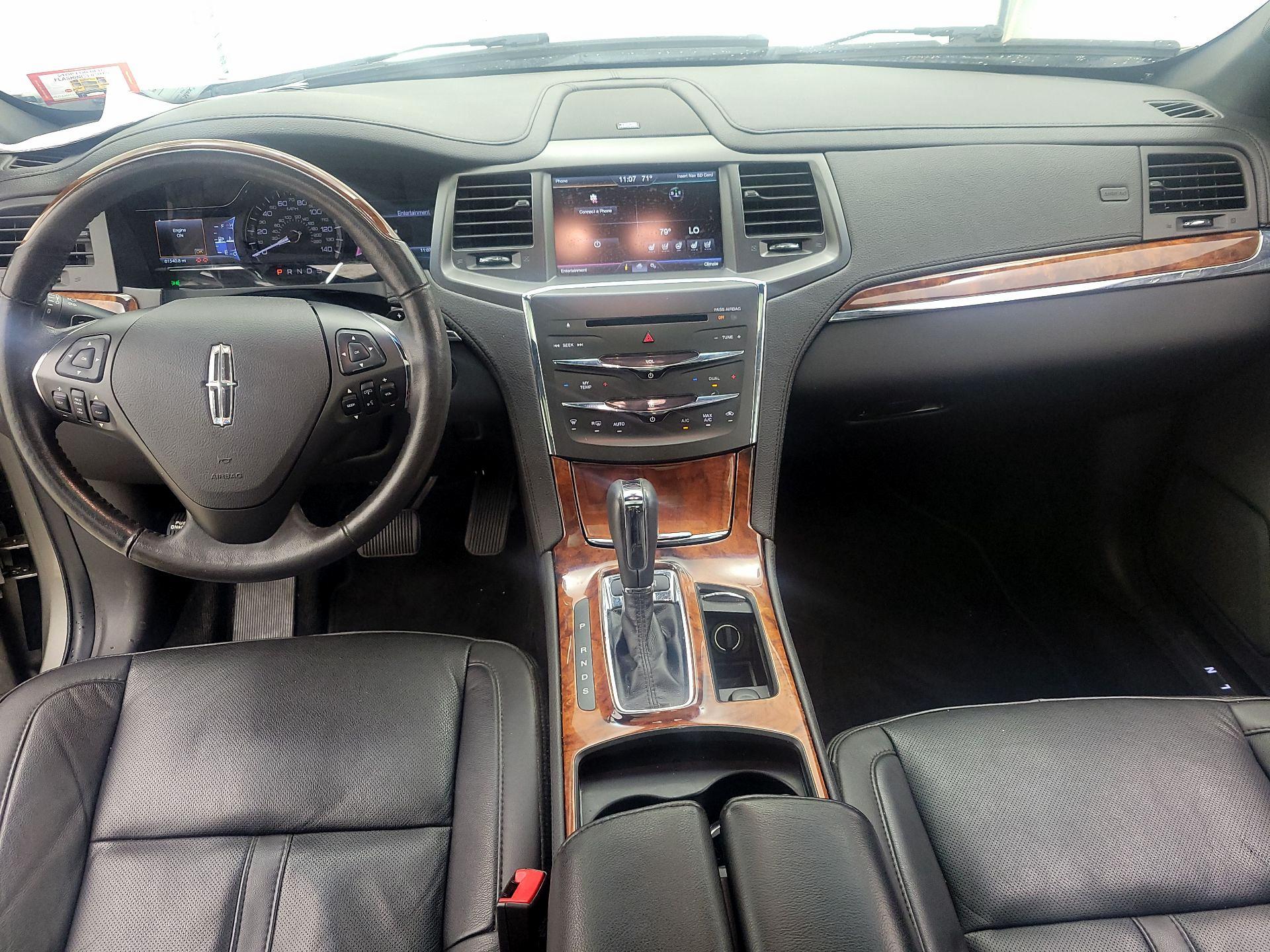 Thumbnail: 2015 Lincoln MKS - 9
