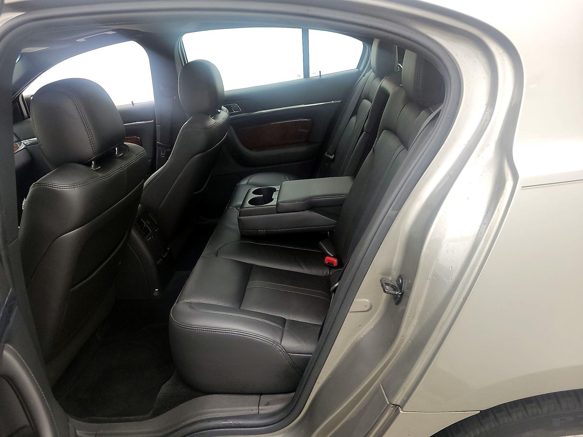 Thumbnail: 2015 Lincoln MKS - 20