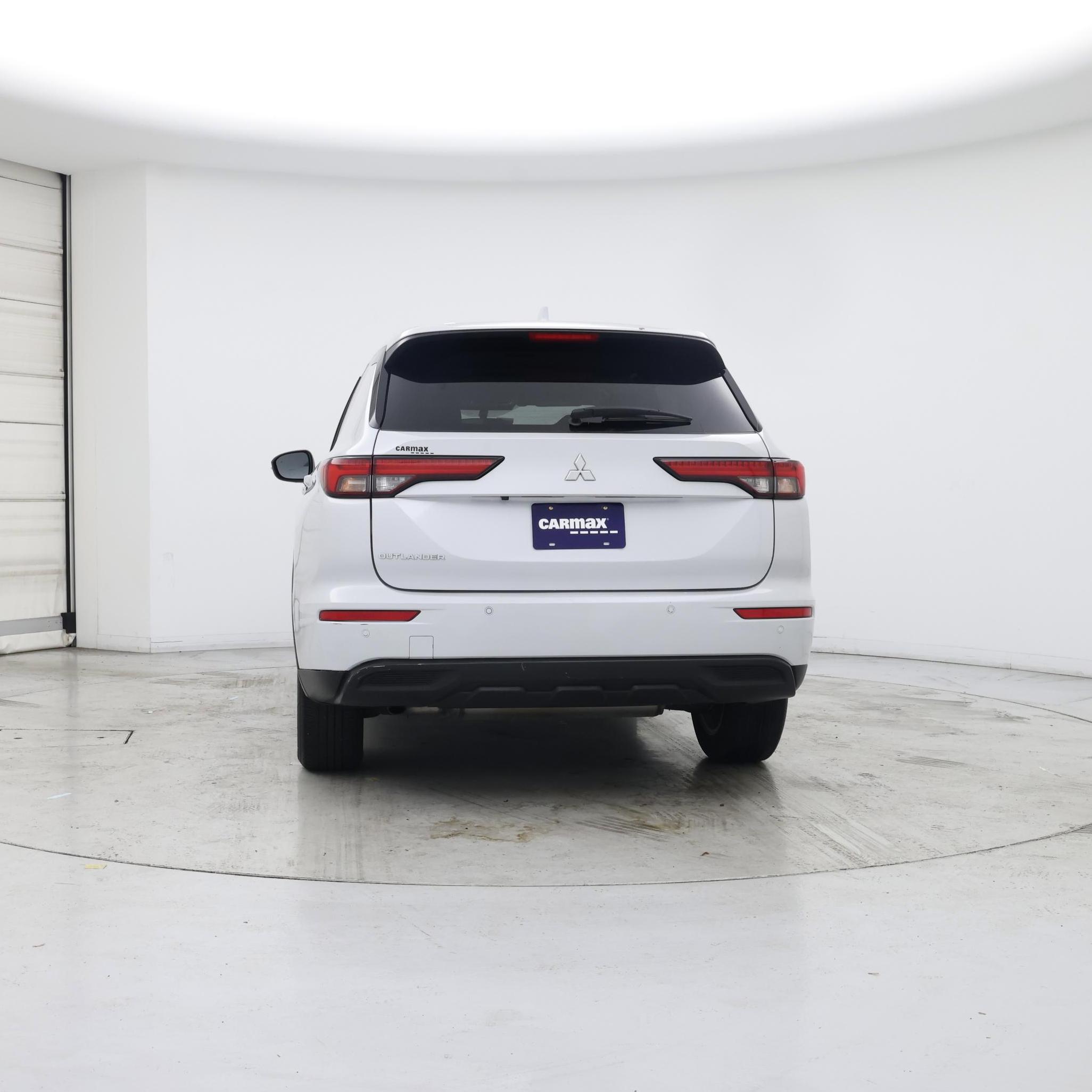 Thumbnail: 2022 Mitsubishi Outlander - 6