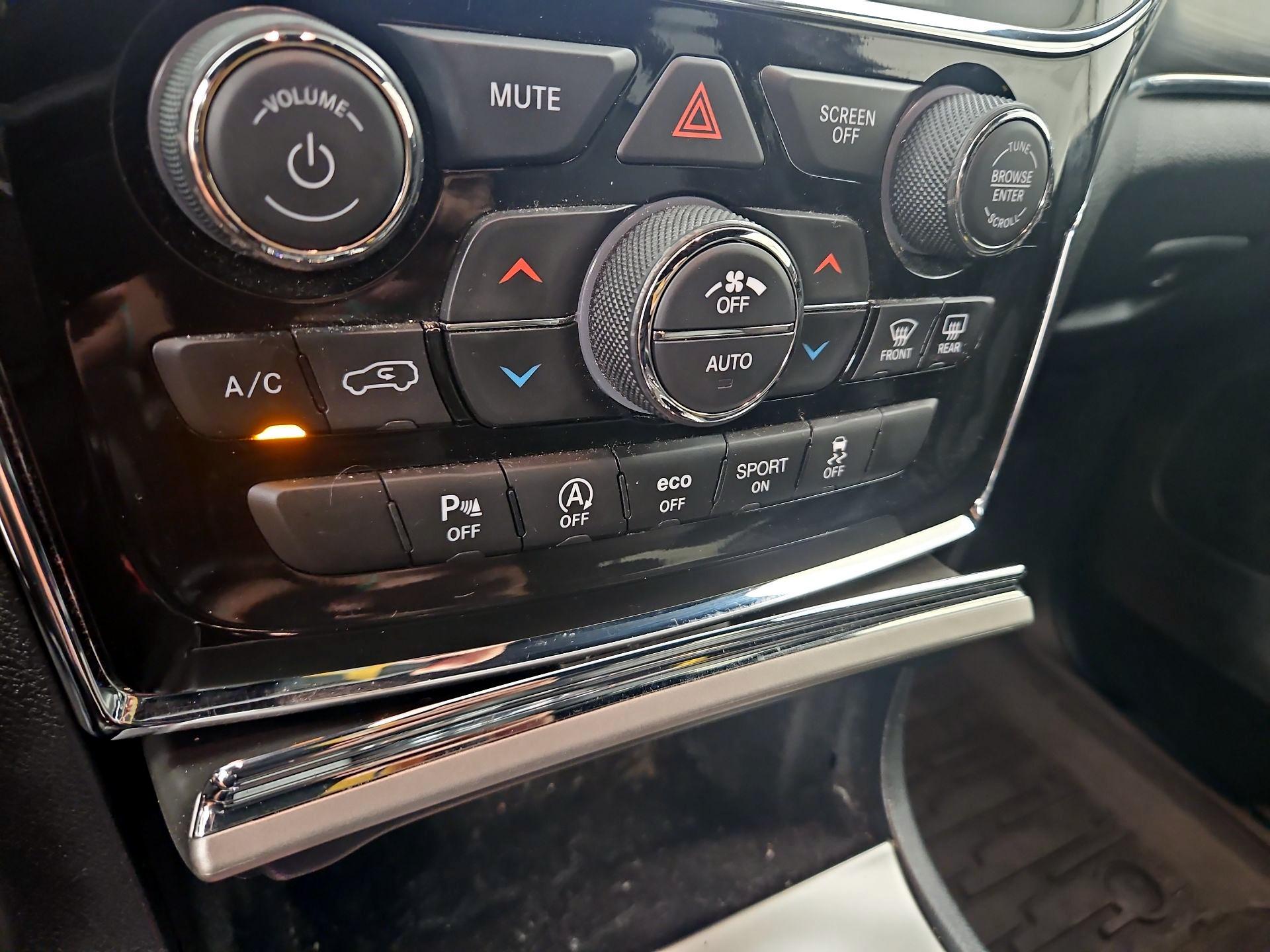 Thumbnail: 2021 Jeep Grand Cherokee - 17