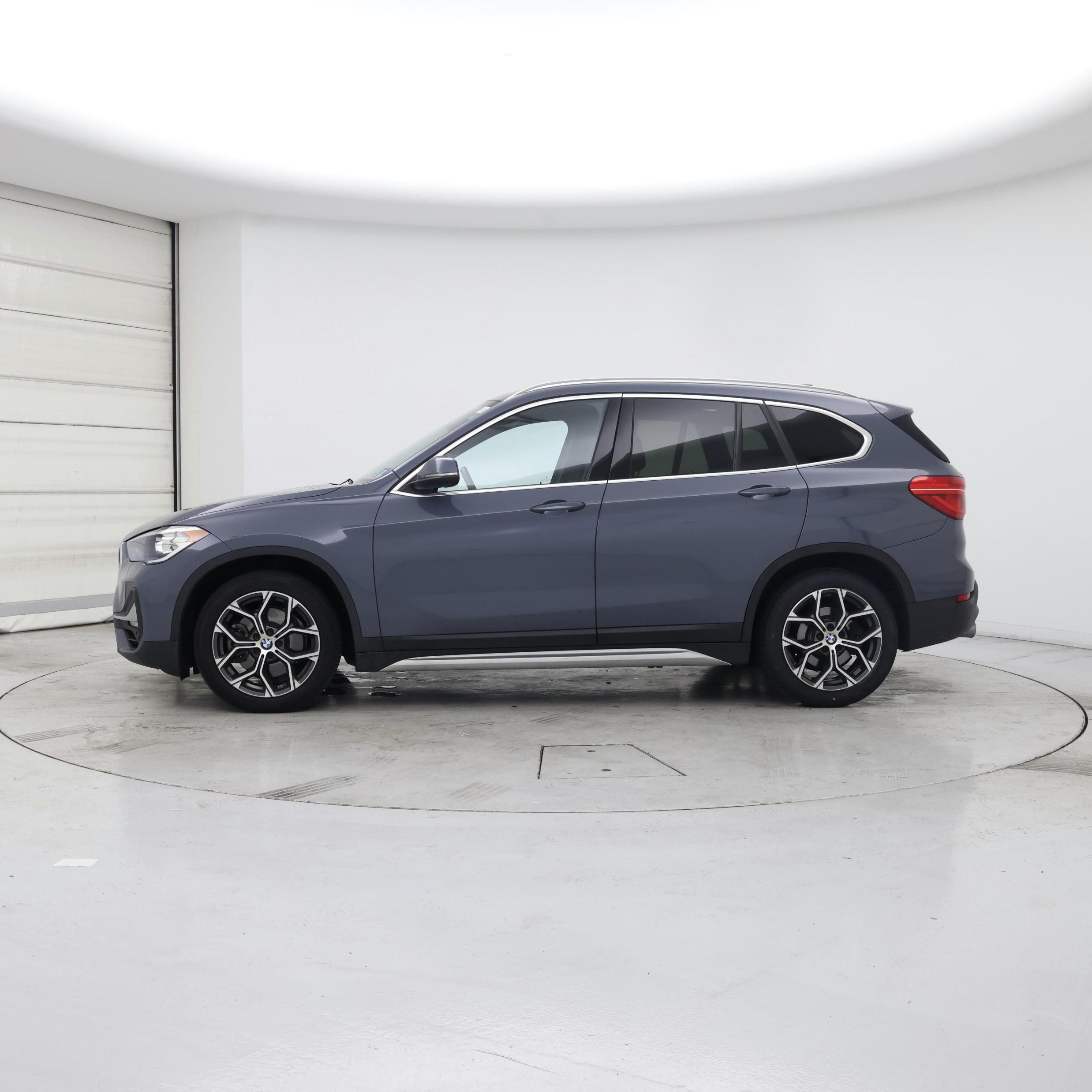 Thumbnail: 2020 BMW X1 - 3