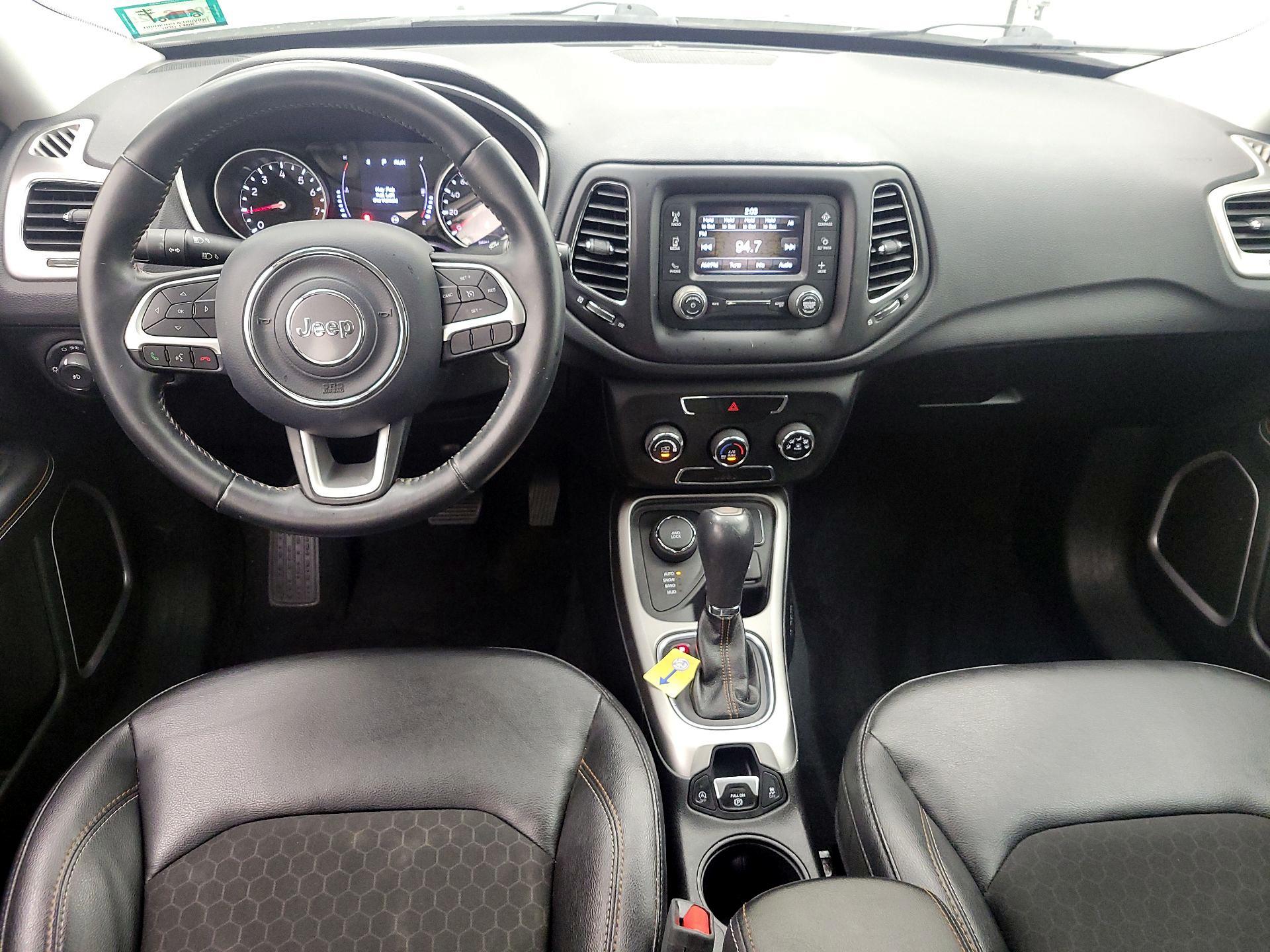 Thumbnail: 2018 Jeep Compass - 9