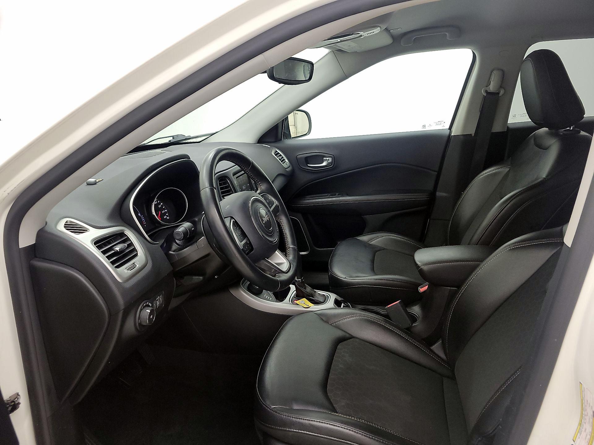 Thumbnail: 2018 Jeep Compass - 11