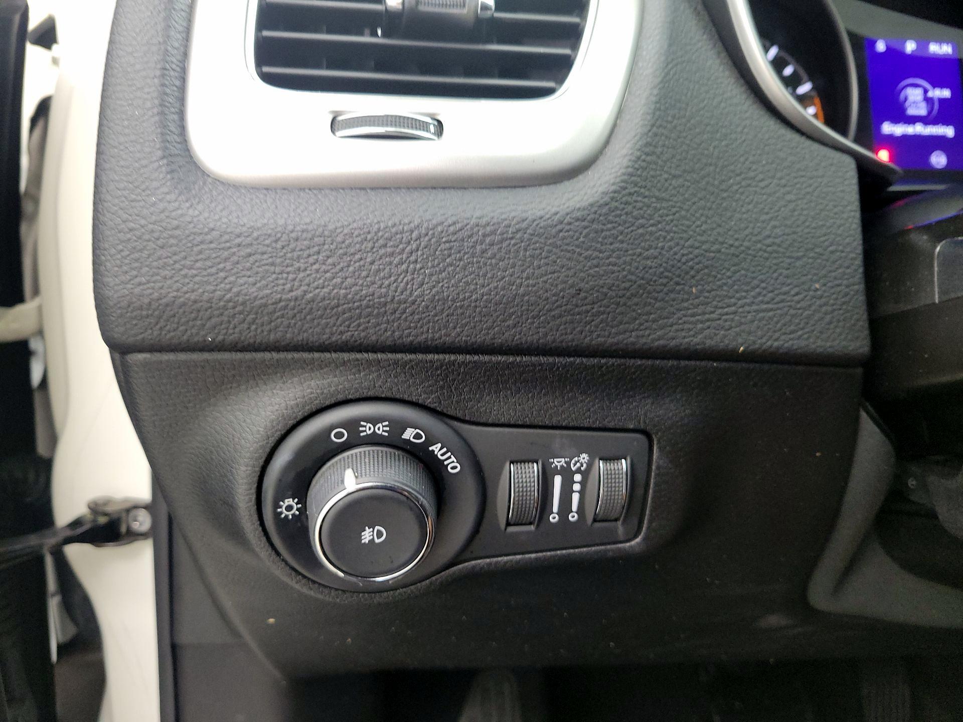 Thumbnail: 2018 Jeep Compass - 13