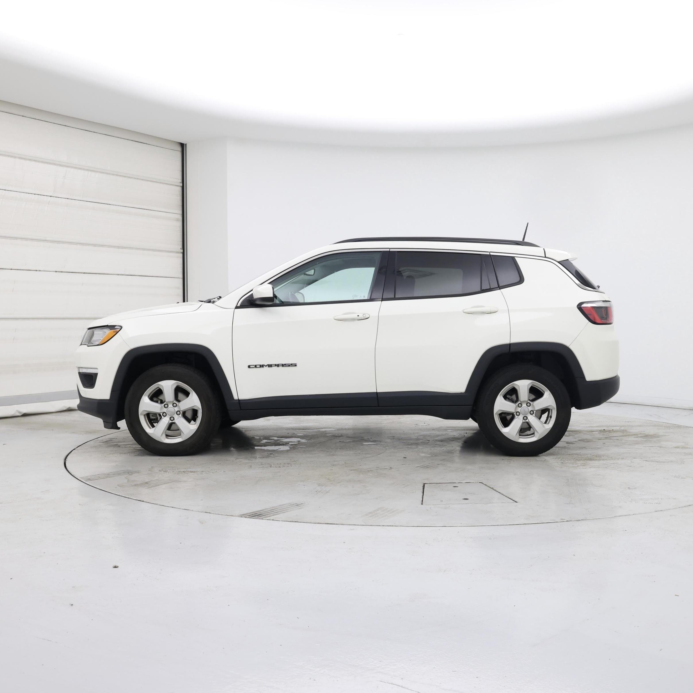 Thumbnail: 2018 Jeep Compass - 3