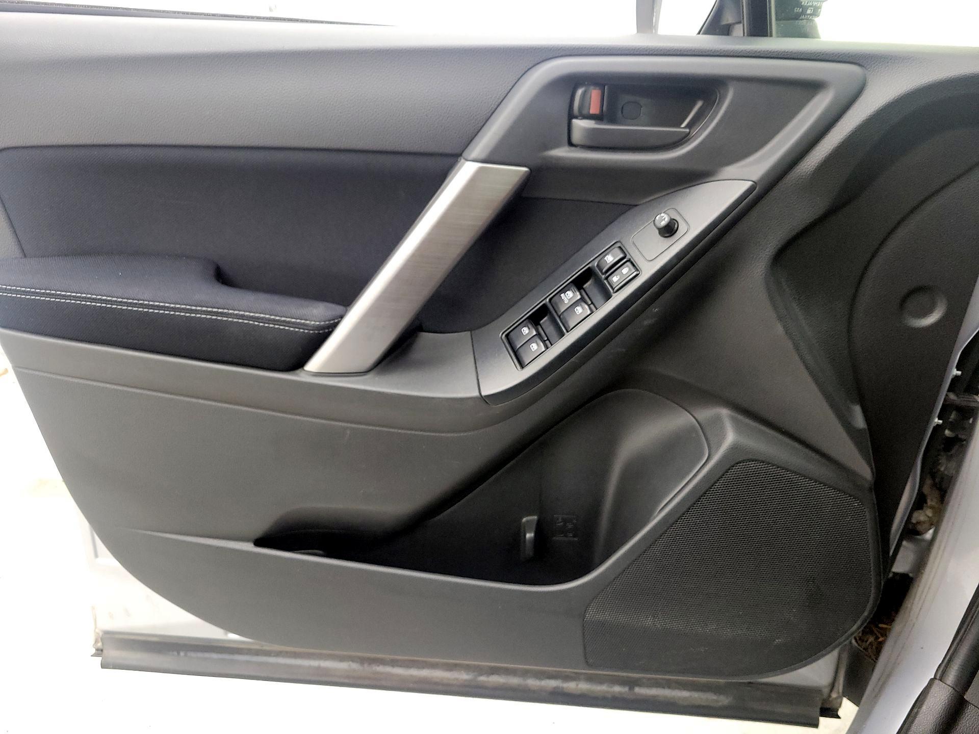 Thumbnail: 2015 Subaru Forester - 12