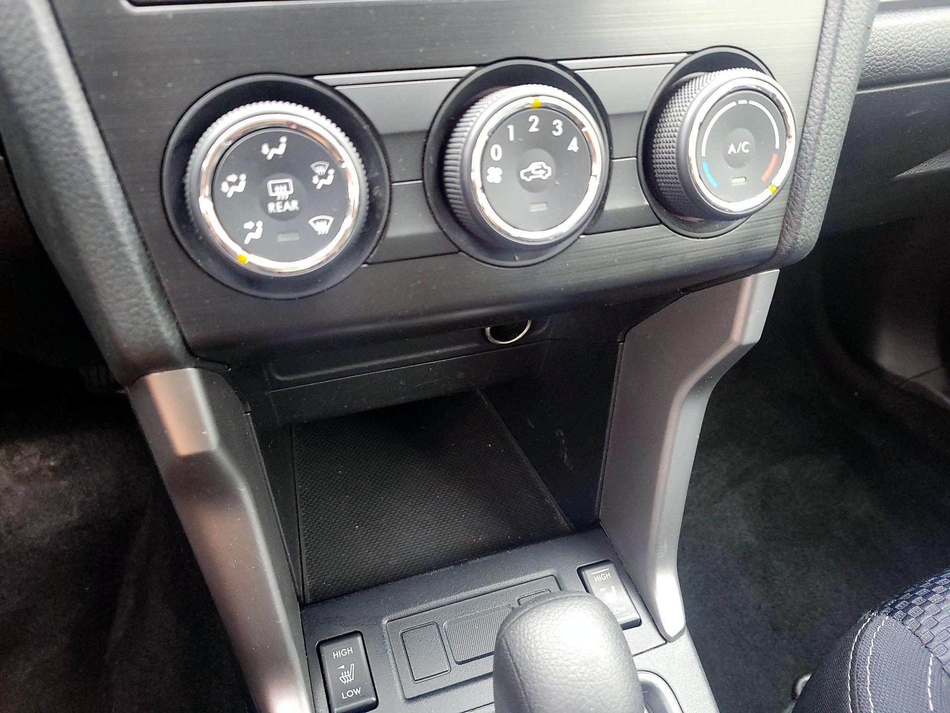 Thumbnail: 2015 Subaru Forester - 15