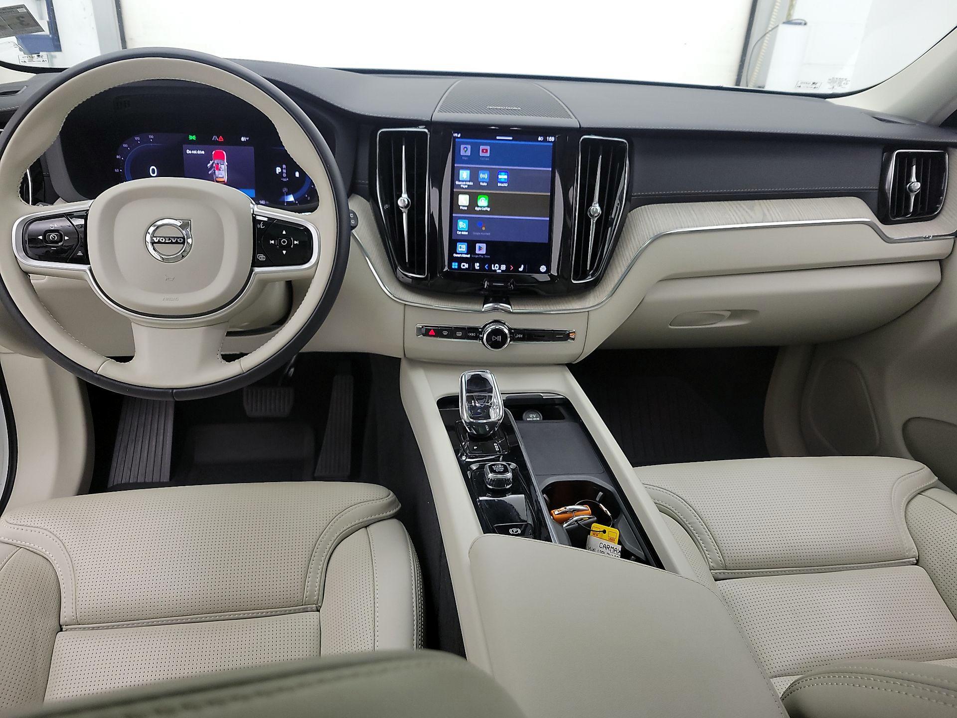 Thumbnail: 2022 Volvo XC60 - 9