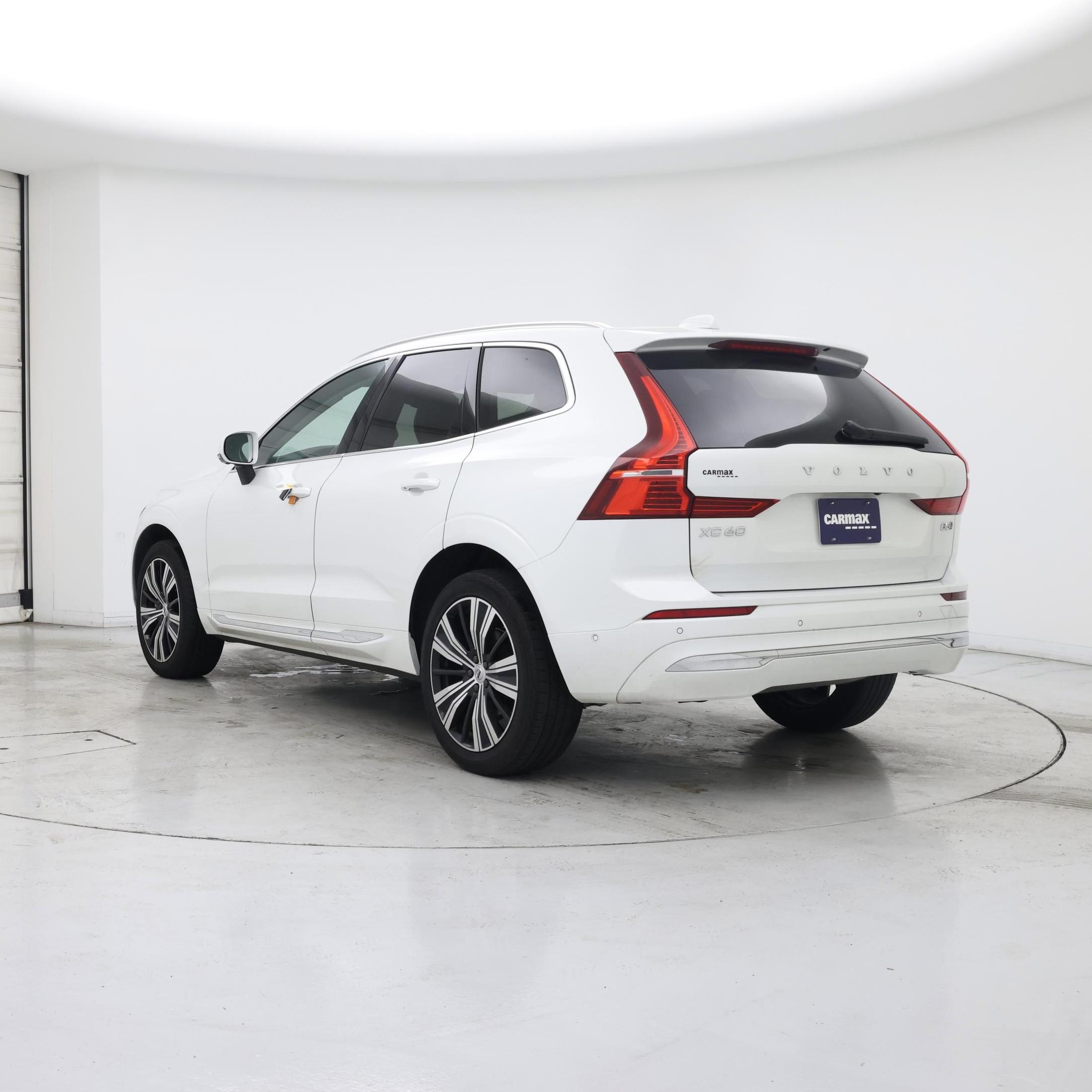 Thumbnail: 2022 Volvo XC60 - 2