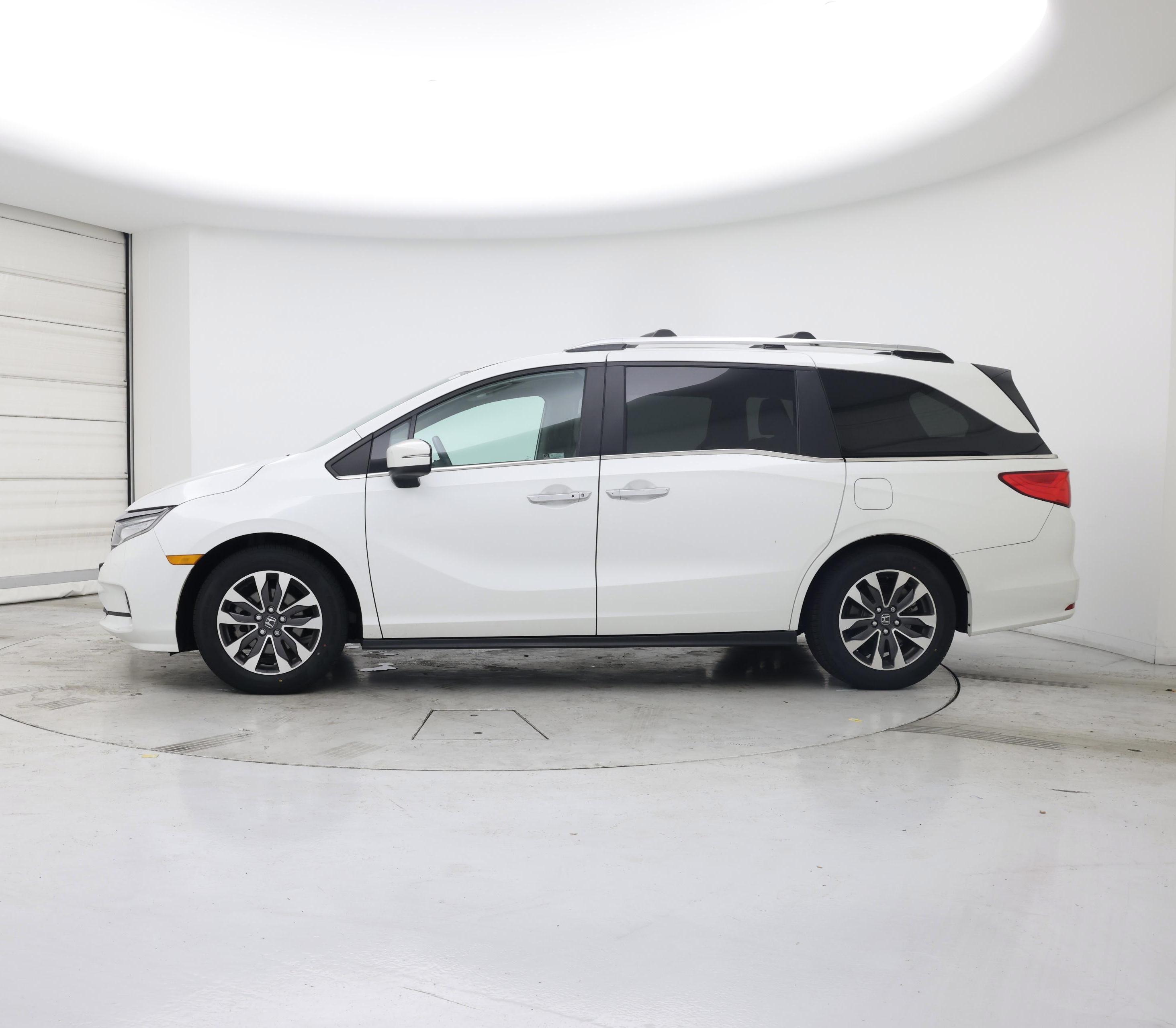 Thumbnail: 2022 Honda Odyssey - 3