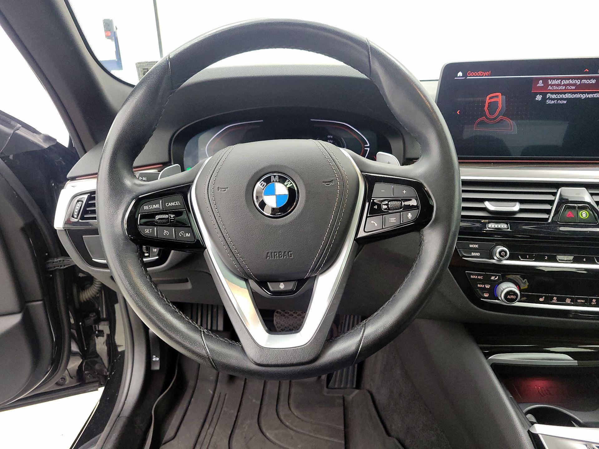Thumbnail: 2021 BMW 5 Series - 10