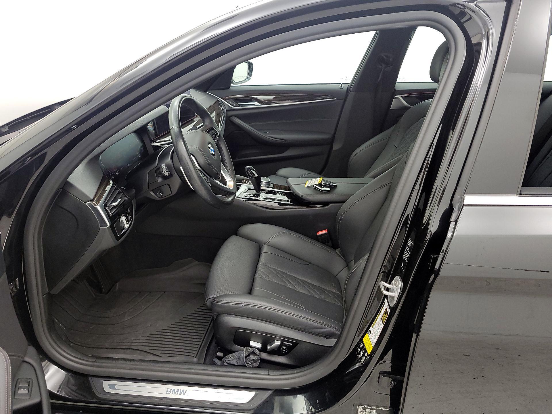 Thumbnail: 2021 BMW 5 Series - 11