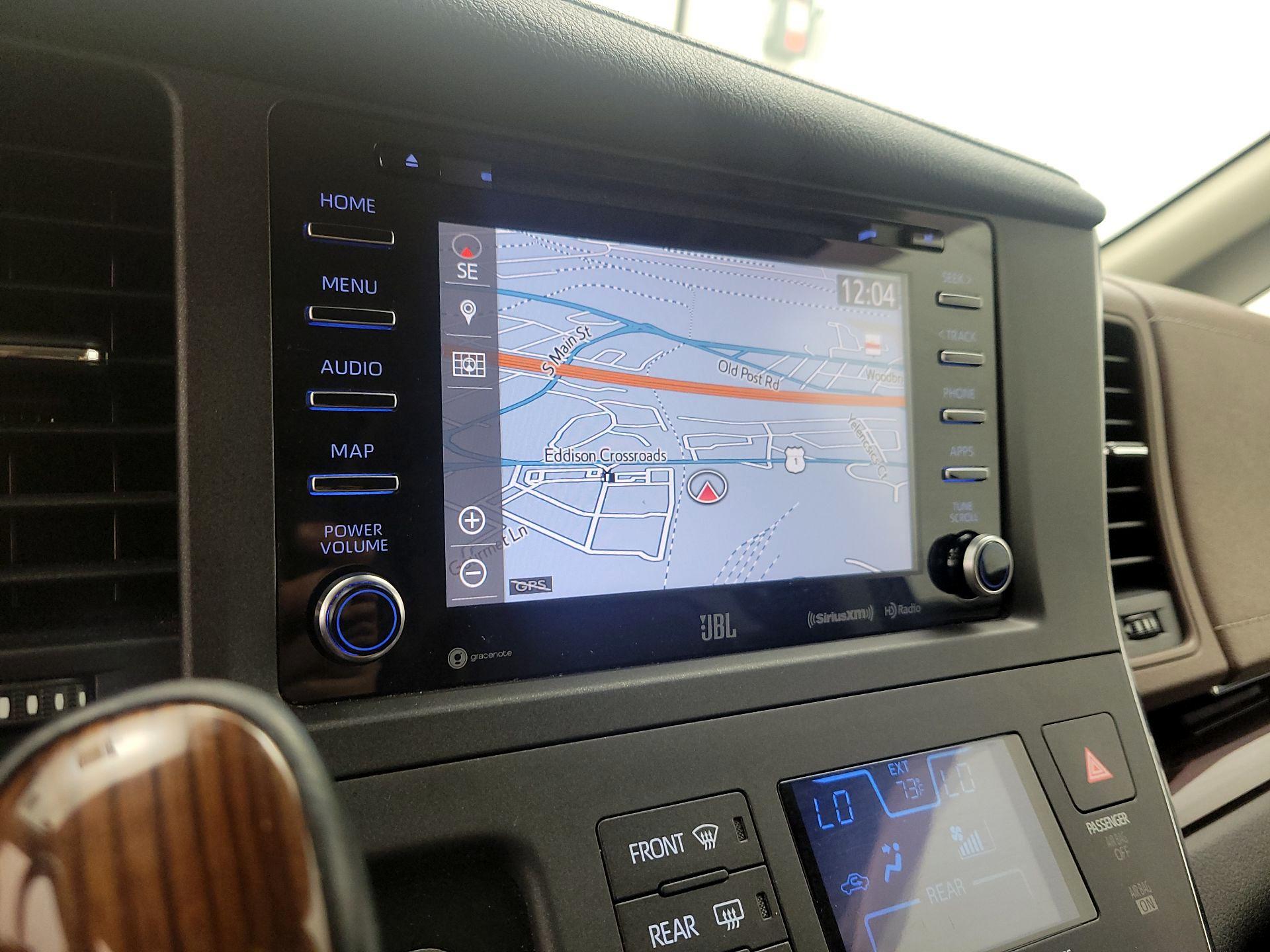 Thumbnail: 2019 Toyota Sienna - 14