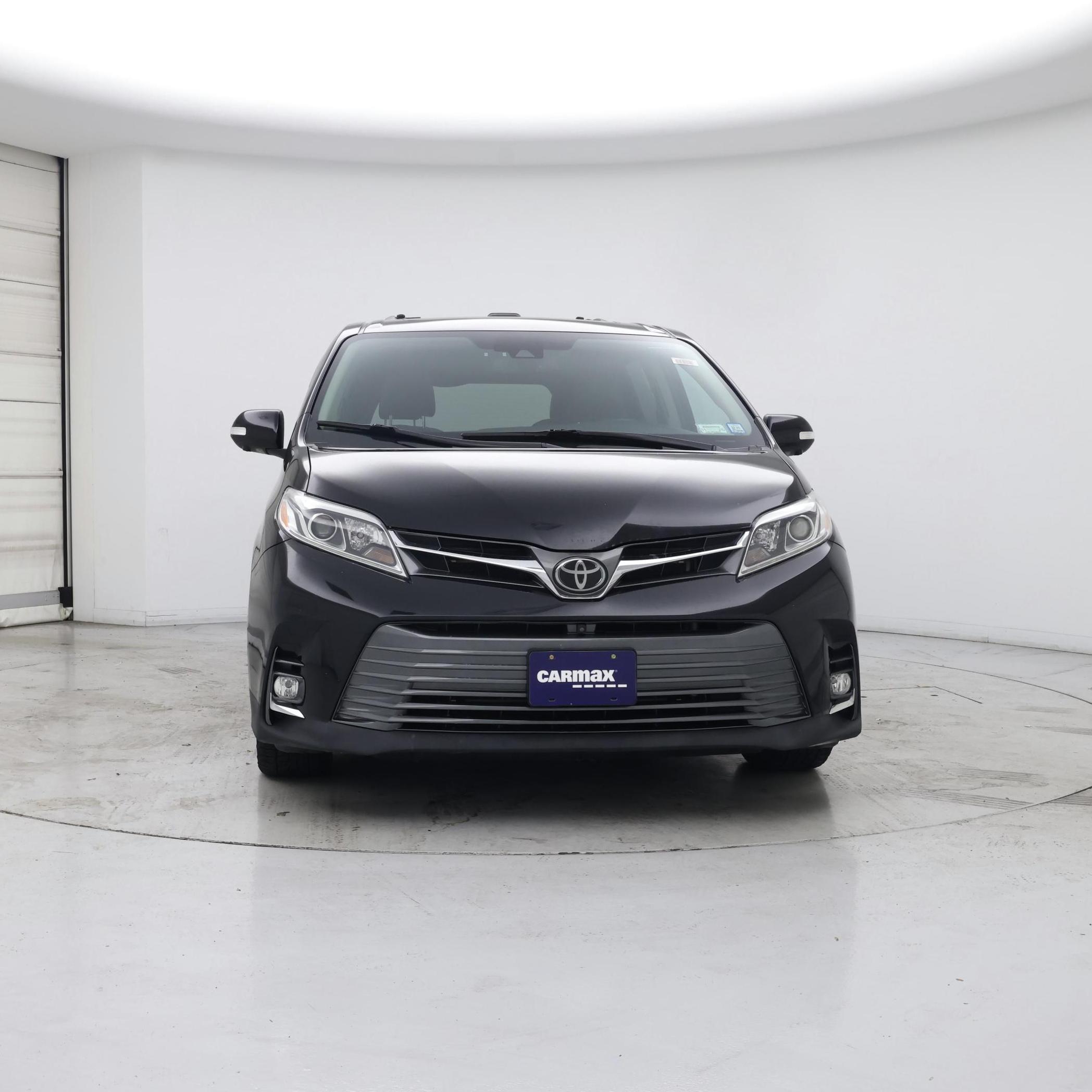 Thumbnail: 2019 Toyota Sienna - 5
