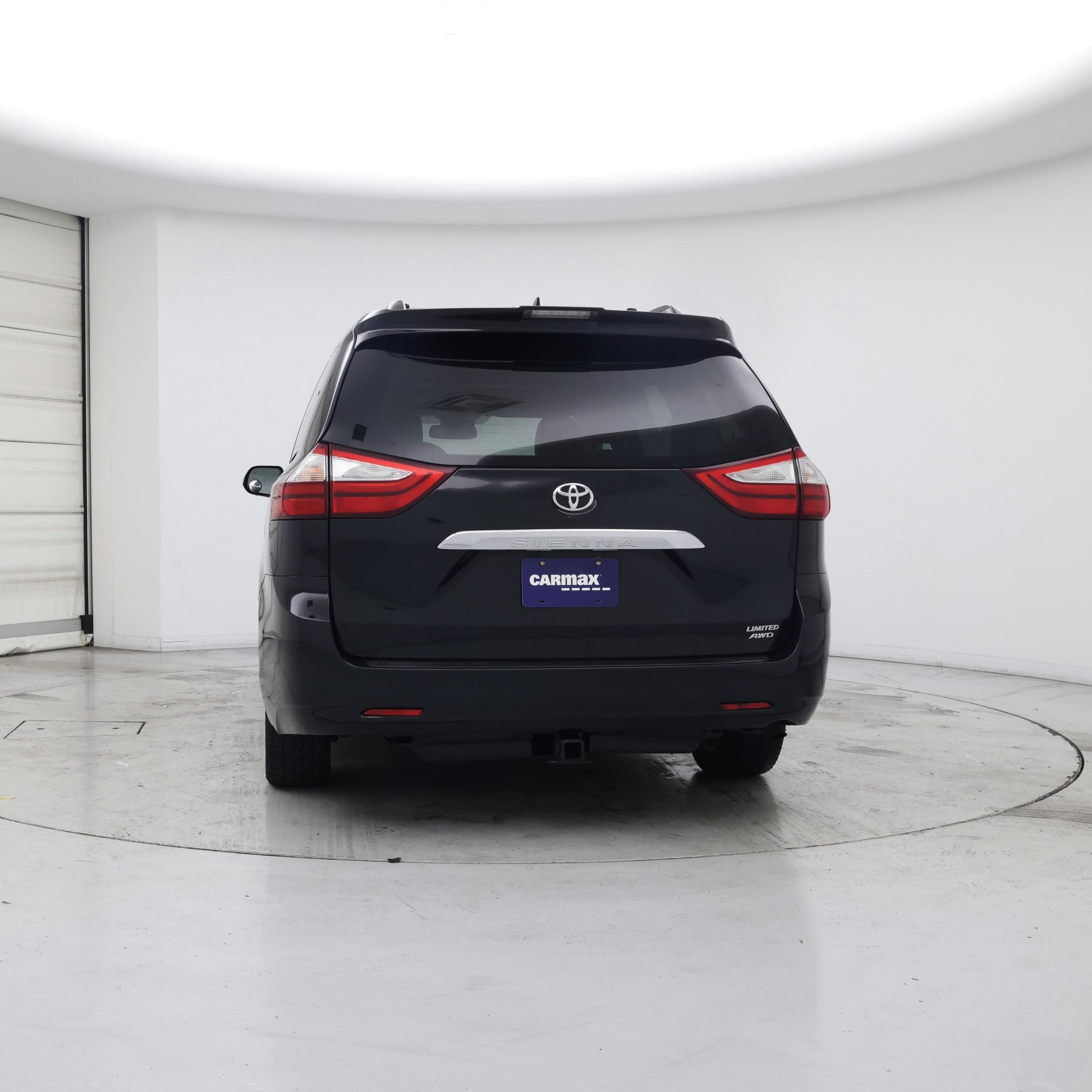 Thumbnail: 2019 Toyota Sienna - 6