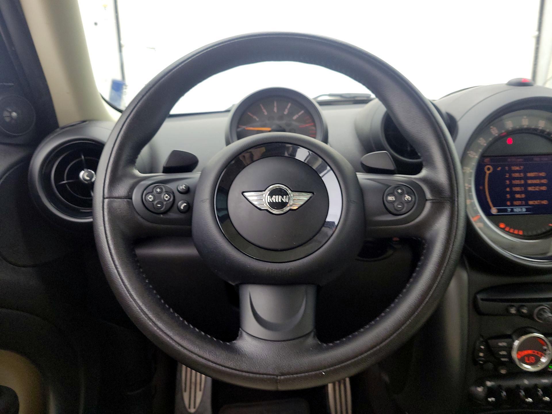 Thumbnail: 2015 MINI Cooper Countryman - 10