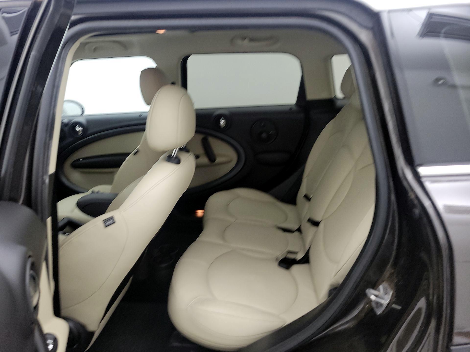 Thumbnail: 2015 MINI Cooper Countryman - 18