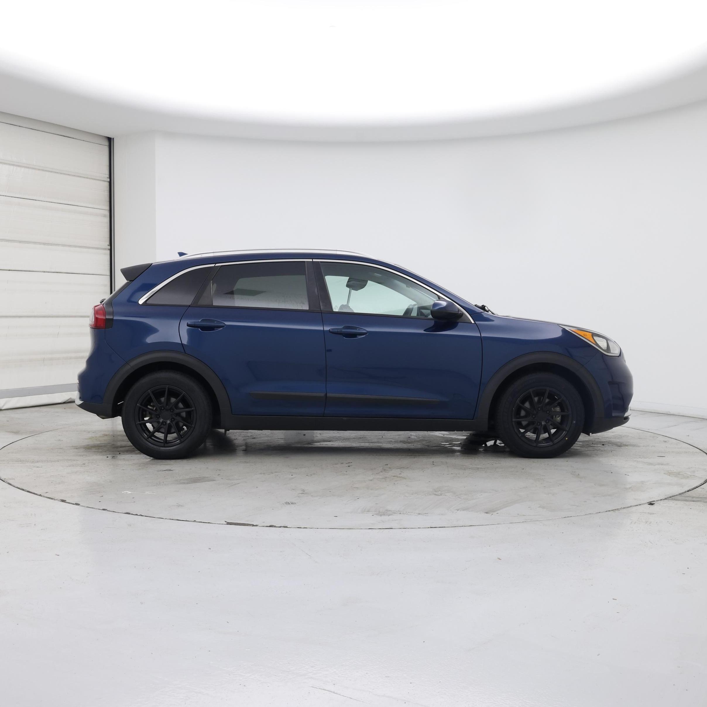 Thumbnail: 2019 Kia Niro - 7