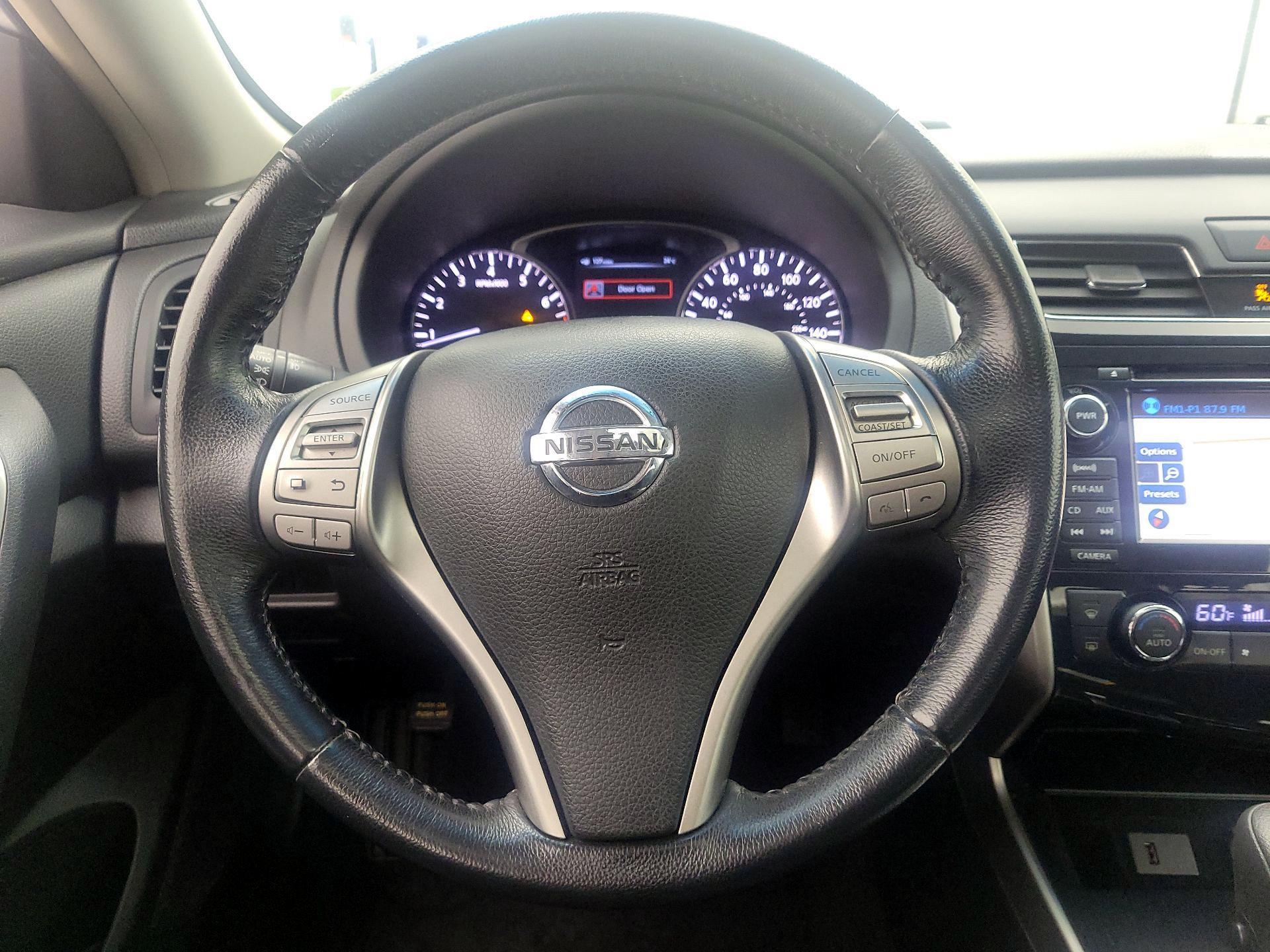 Thumbnail: 2013 Nissan Altima - 10