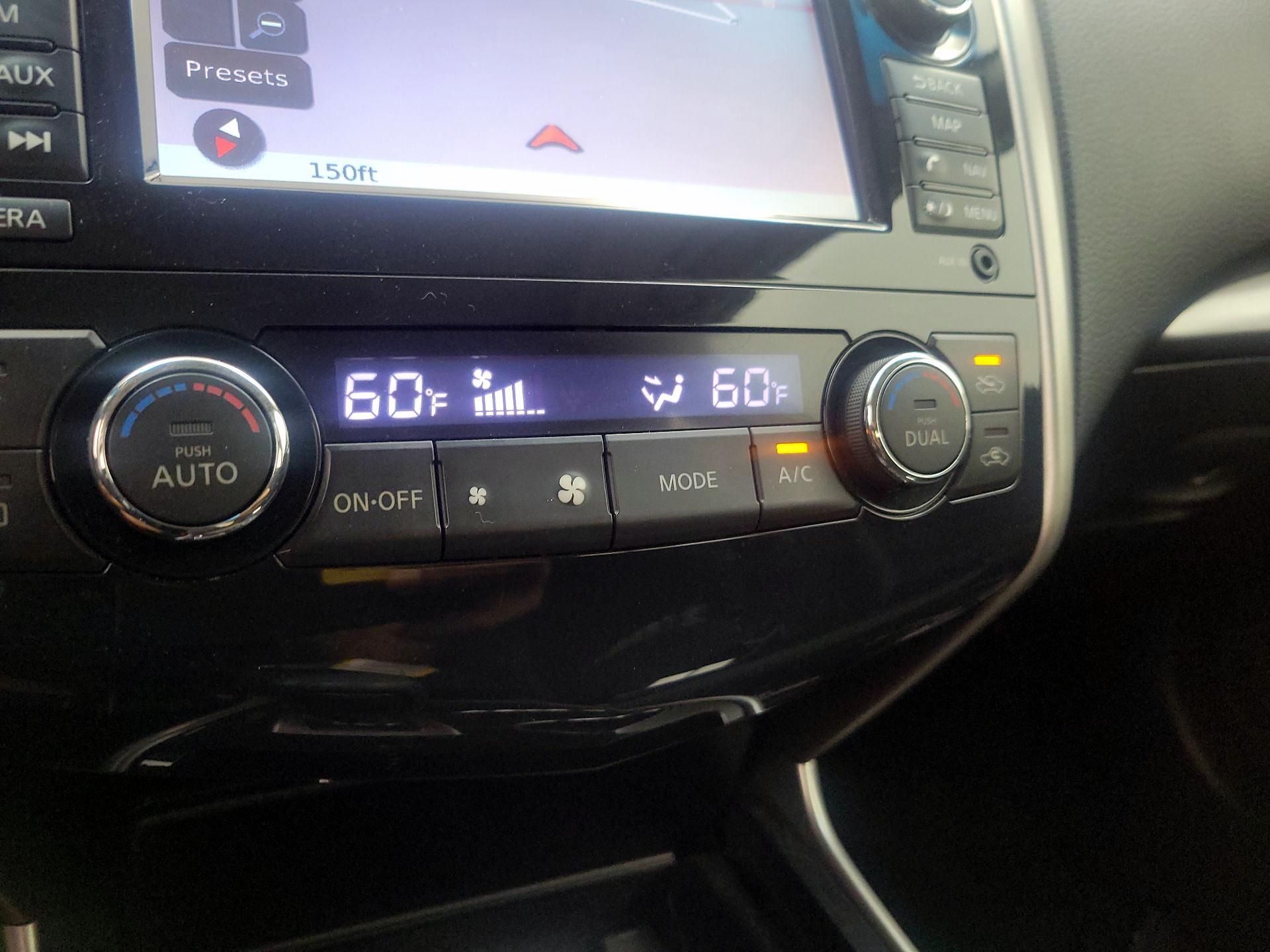Thumbnail: 2013 Nissan Altima - 17