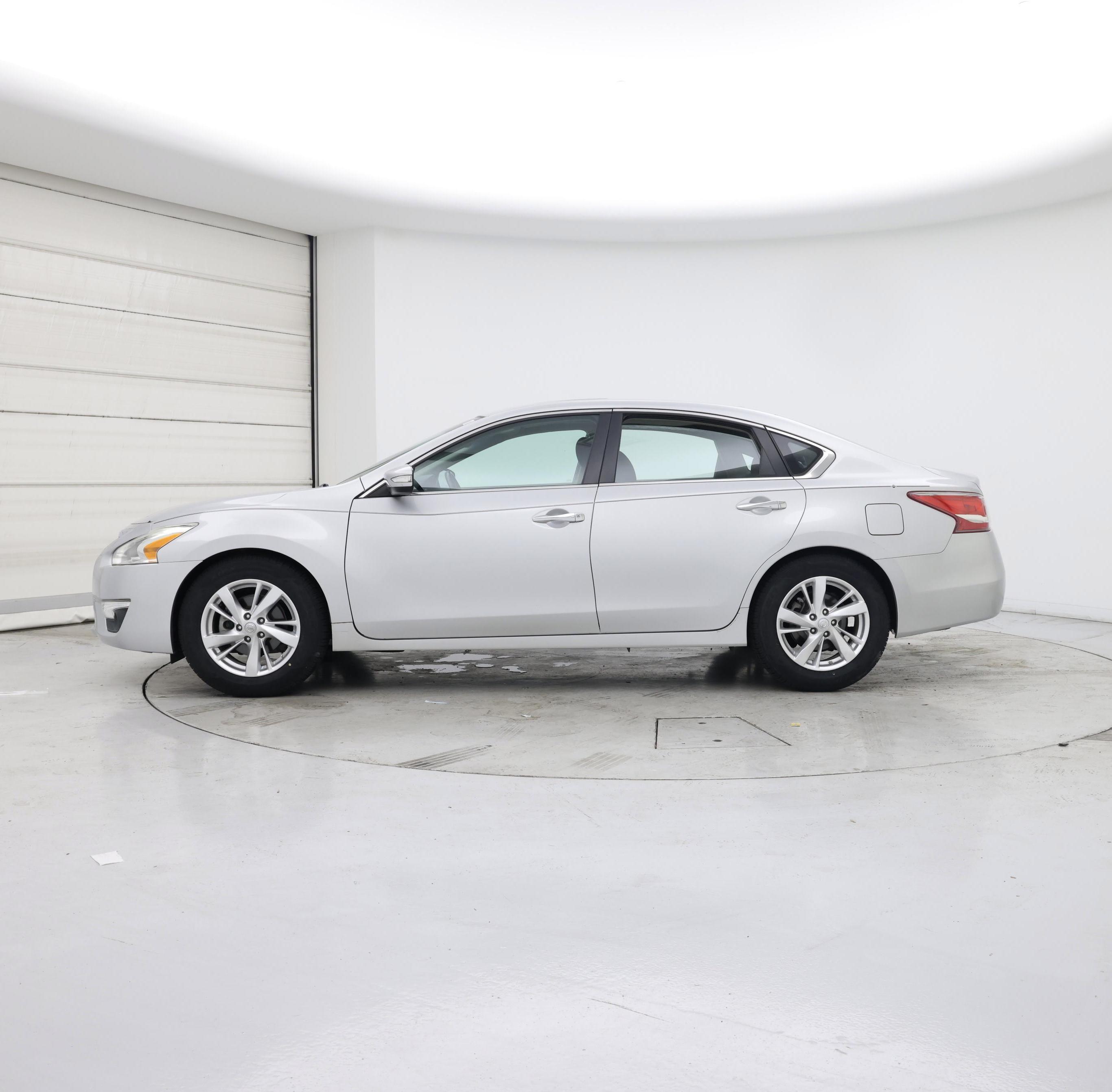 Thumbnail: 2013 Nissan Altima - 3