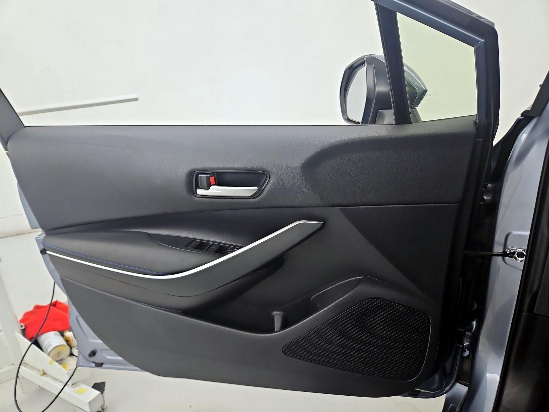 Thumbnail: 2021 Toyota Corolla - 12