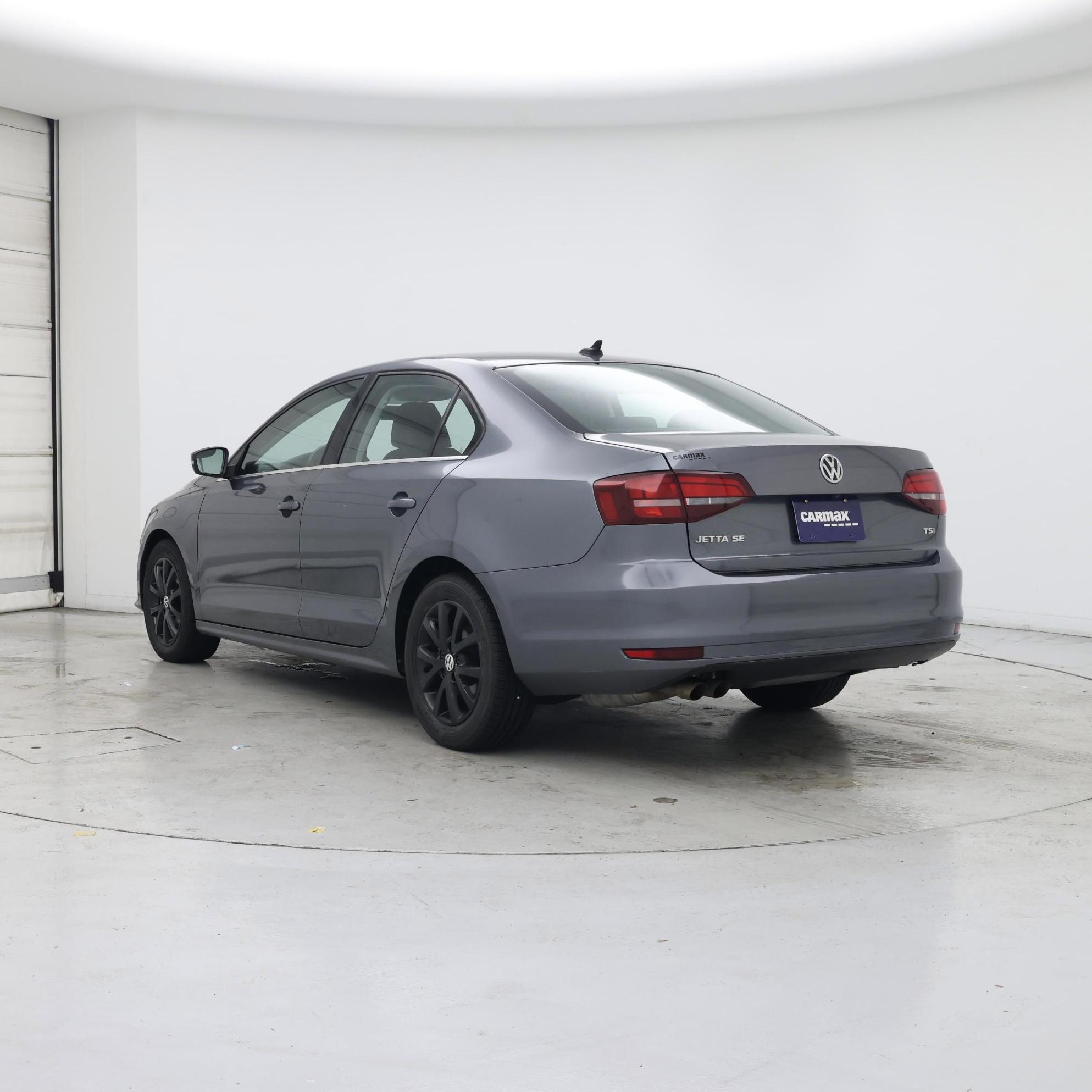 Thumbnail: 2017 Volkswagen Jetta - 2
