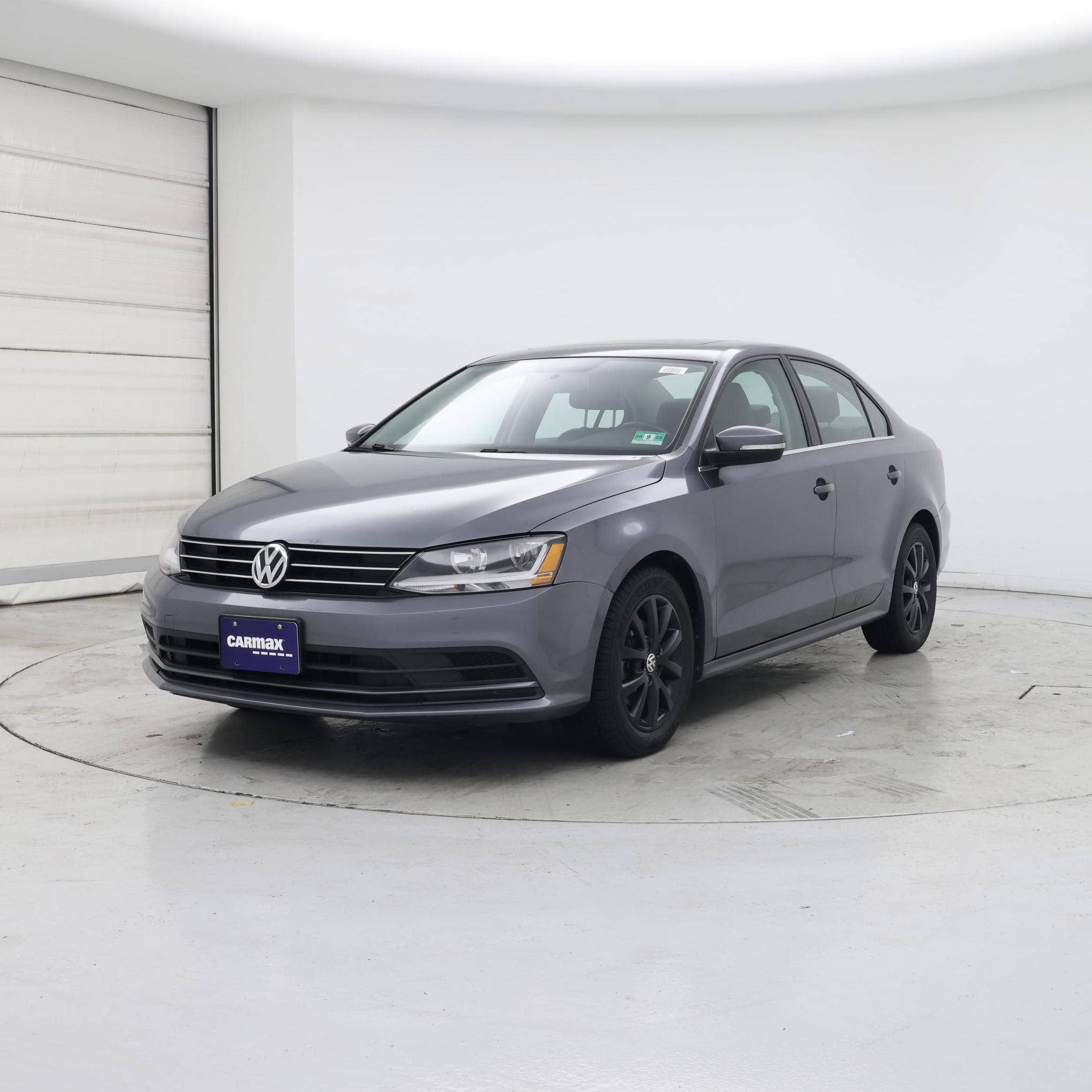 Thumbnail: 2017 Volkswagen Jetta - 4