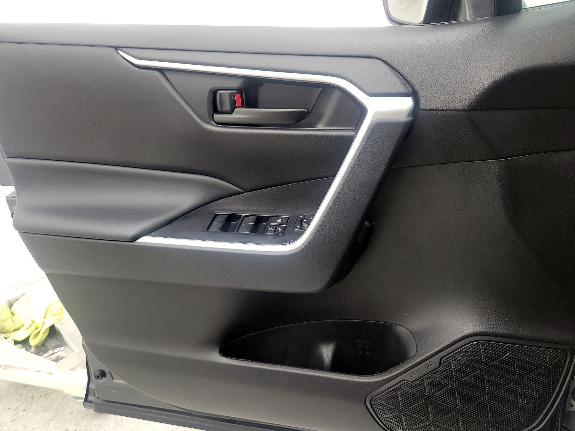 Thumbnail: 2024 Toyota RAV4 - 12
