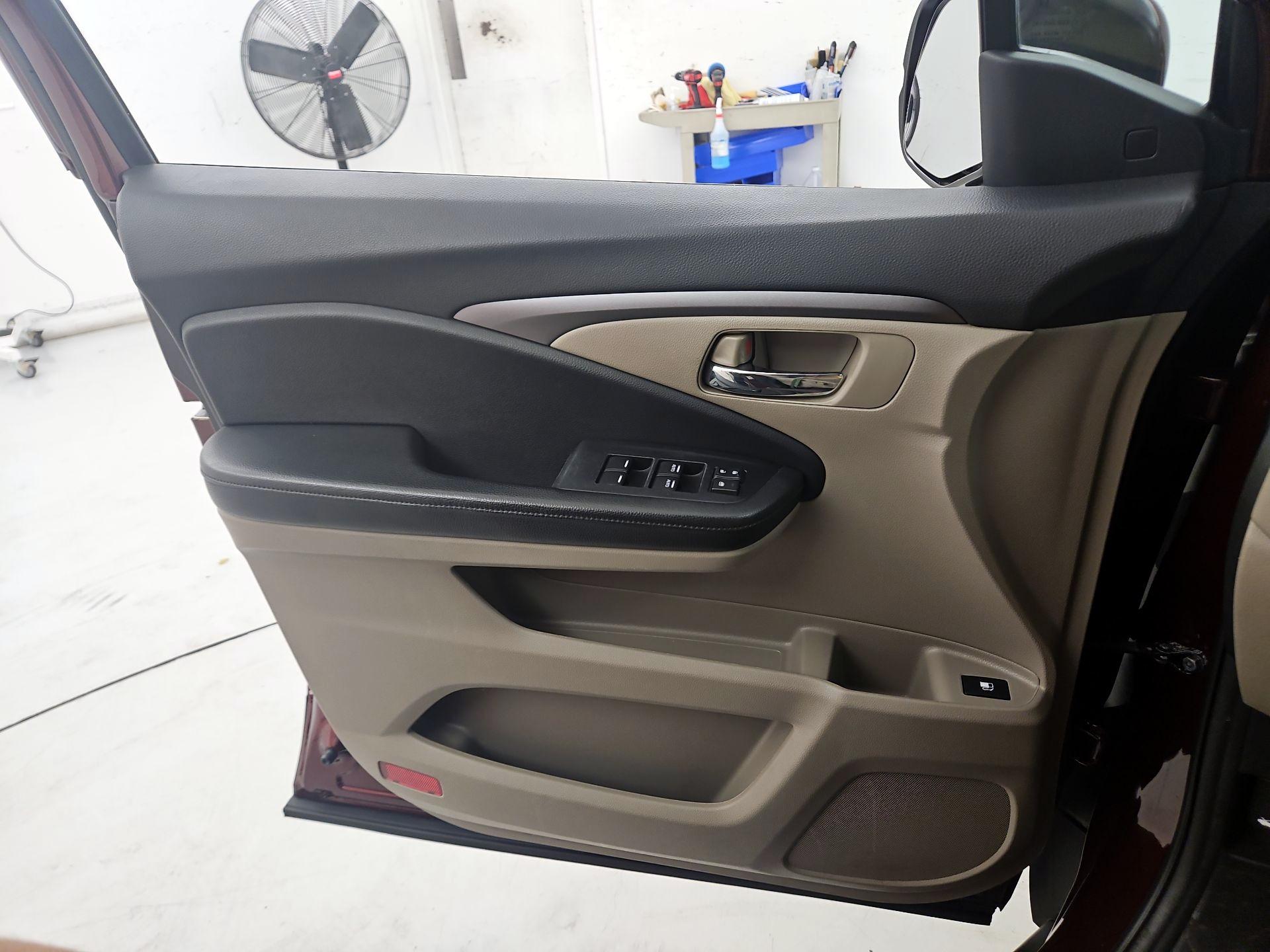 Thumbnail: 2020 Honda Pilot - 12