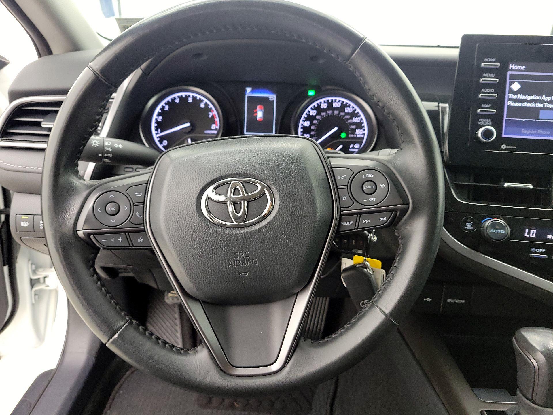 Thumbnail: 2023 Toyota Camry - 10