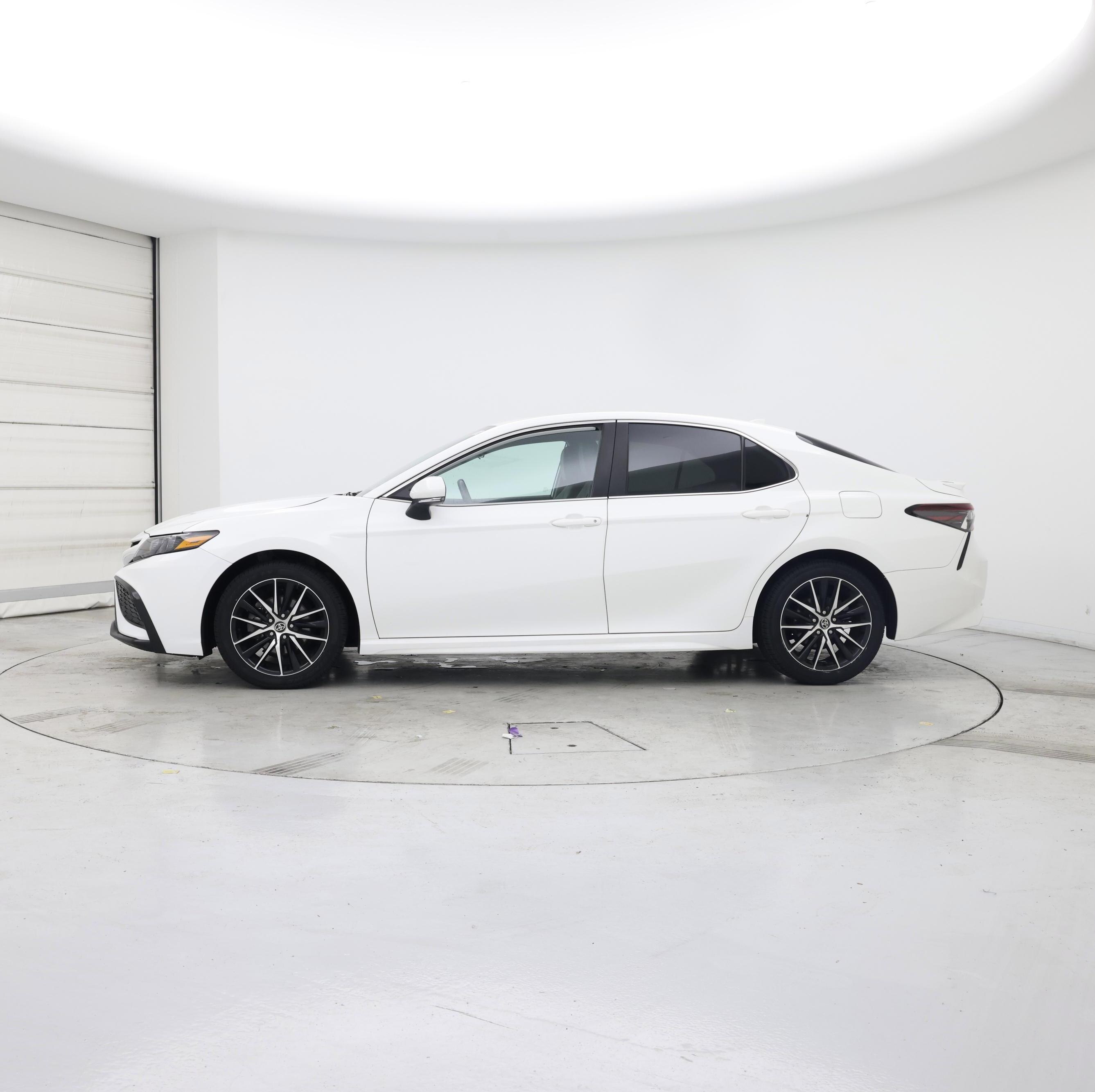 Thumbnail: 2023 Toyota Camry - 3