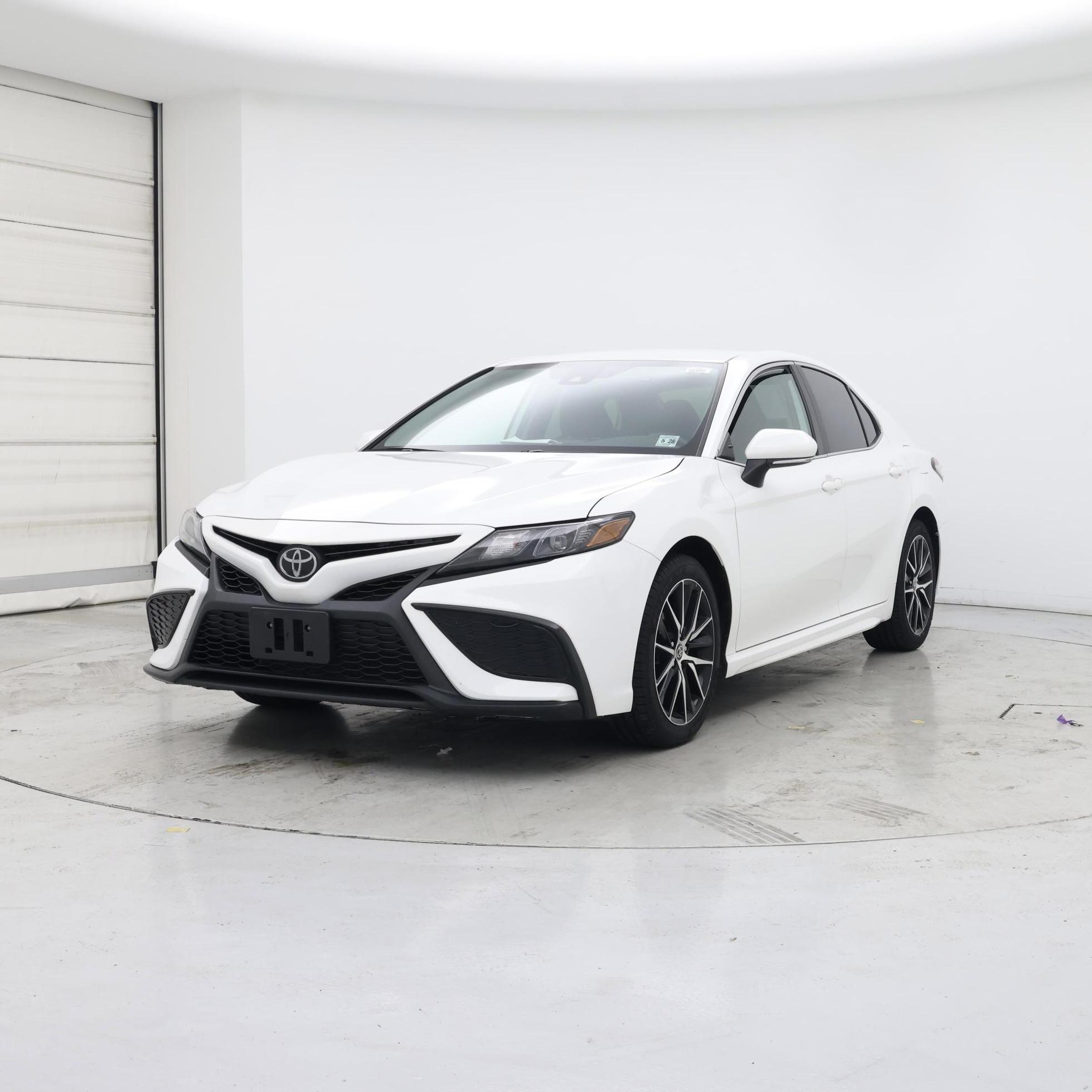 Thumbnail: 2023 Toyota Camry - 4