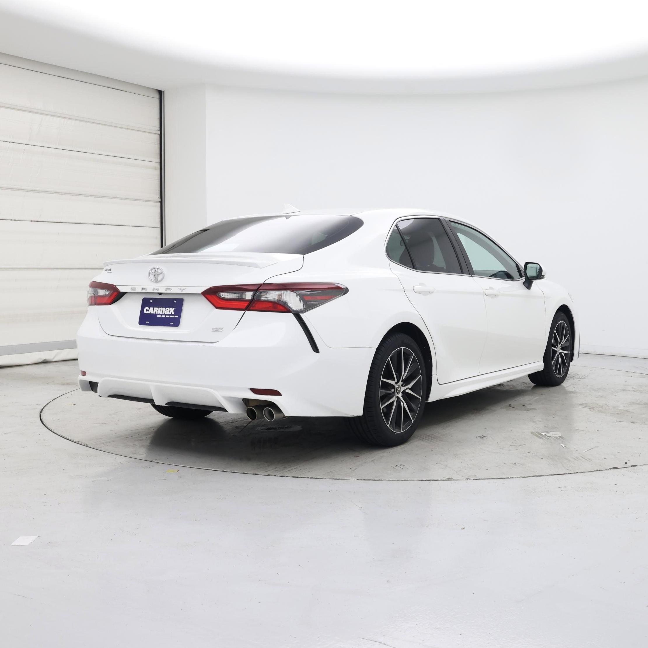 Thumbnail: 2023 Toyota Camry - 8
