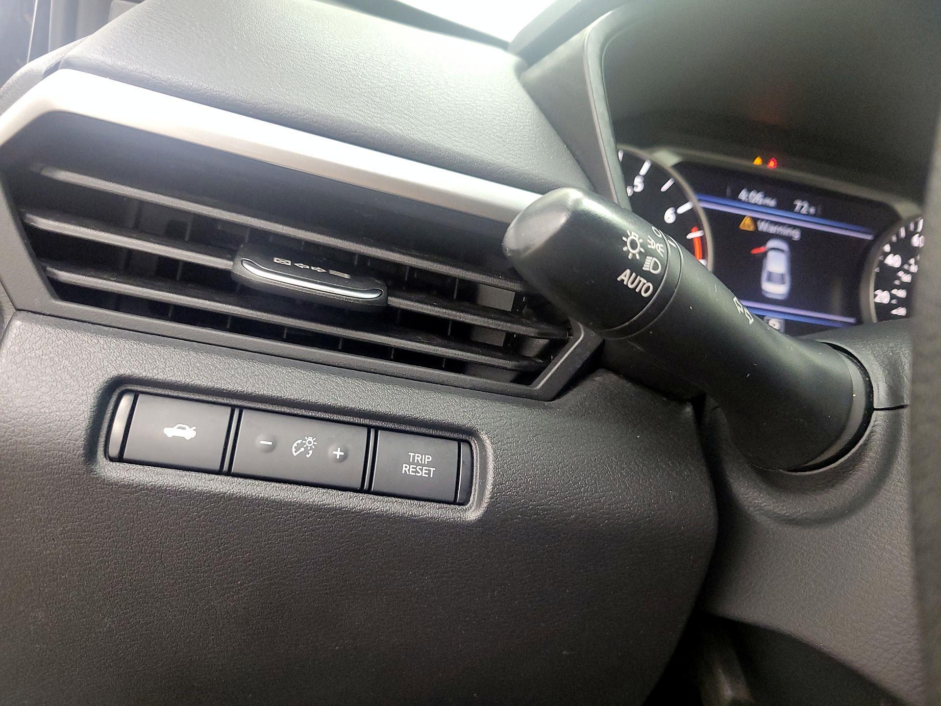 Thumbnail: 2019 Nissan Altima - 13