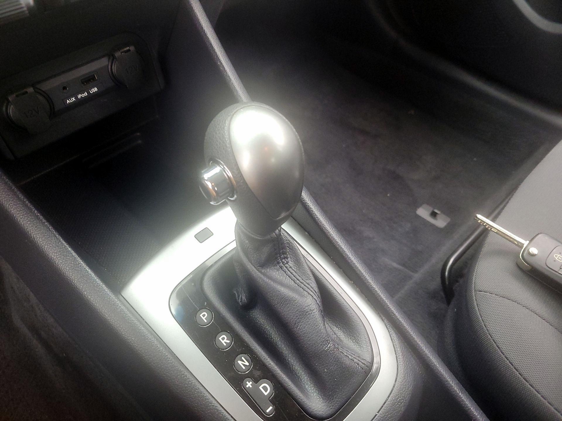Thumbnail: 2013 Kia Rio - 15