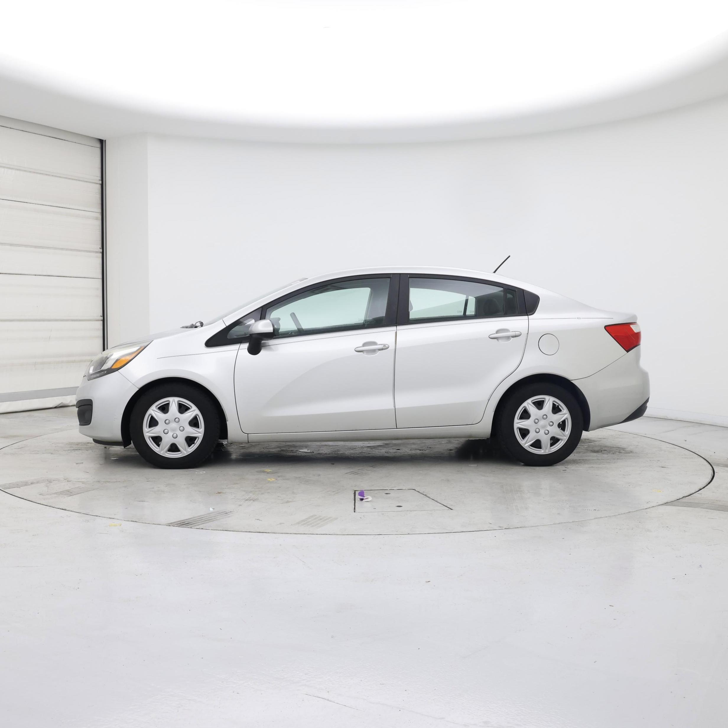 Thumbnail: 2013 Kia Rio - 3
