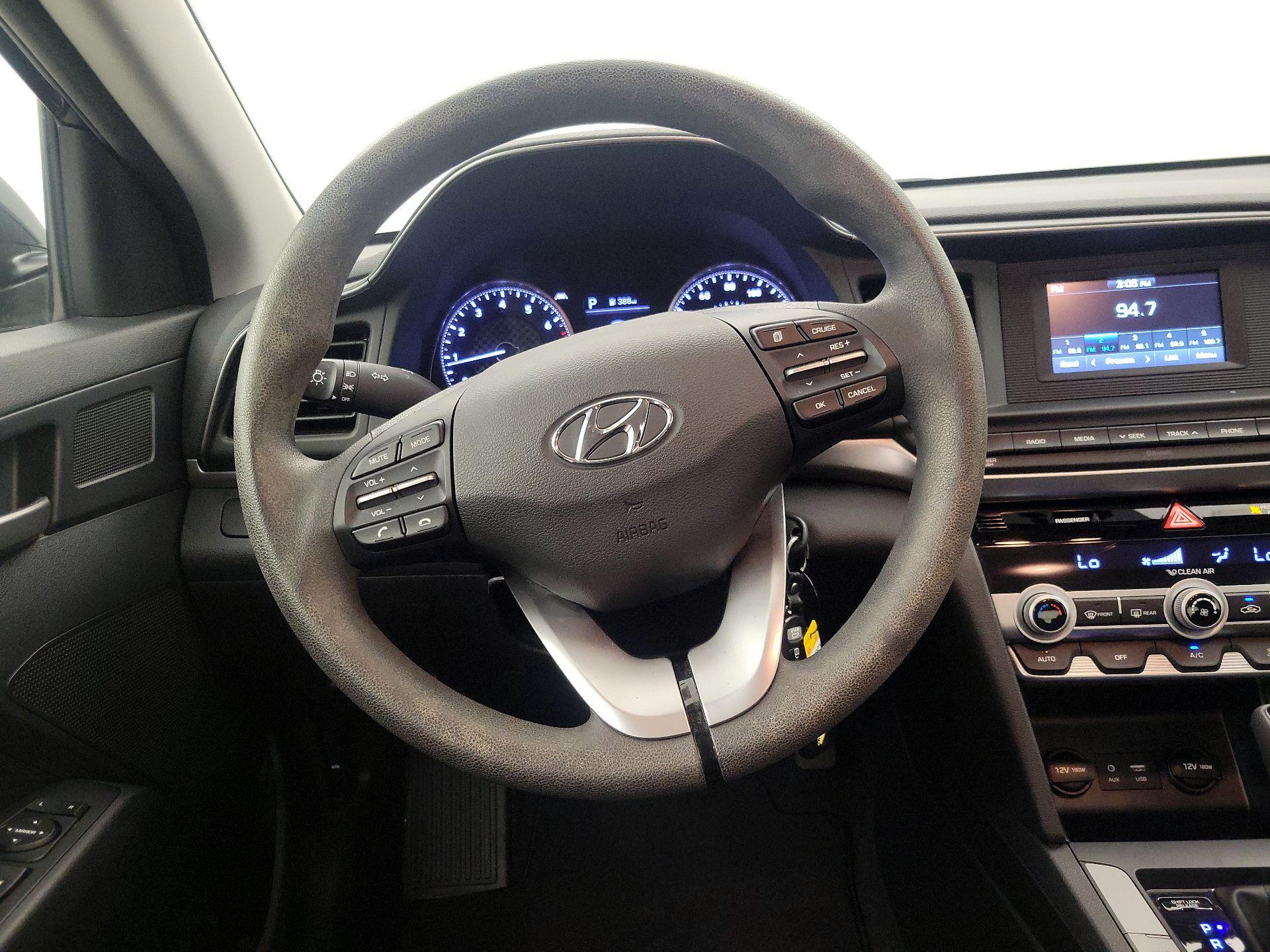 Thumbnail: 2020 Hyundai Elantra - 10