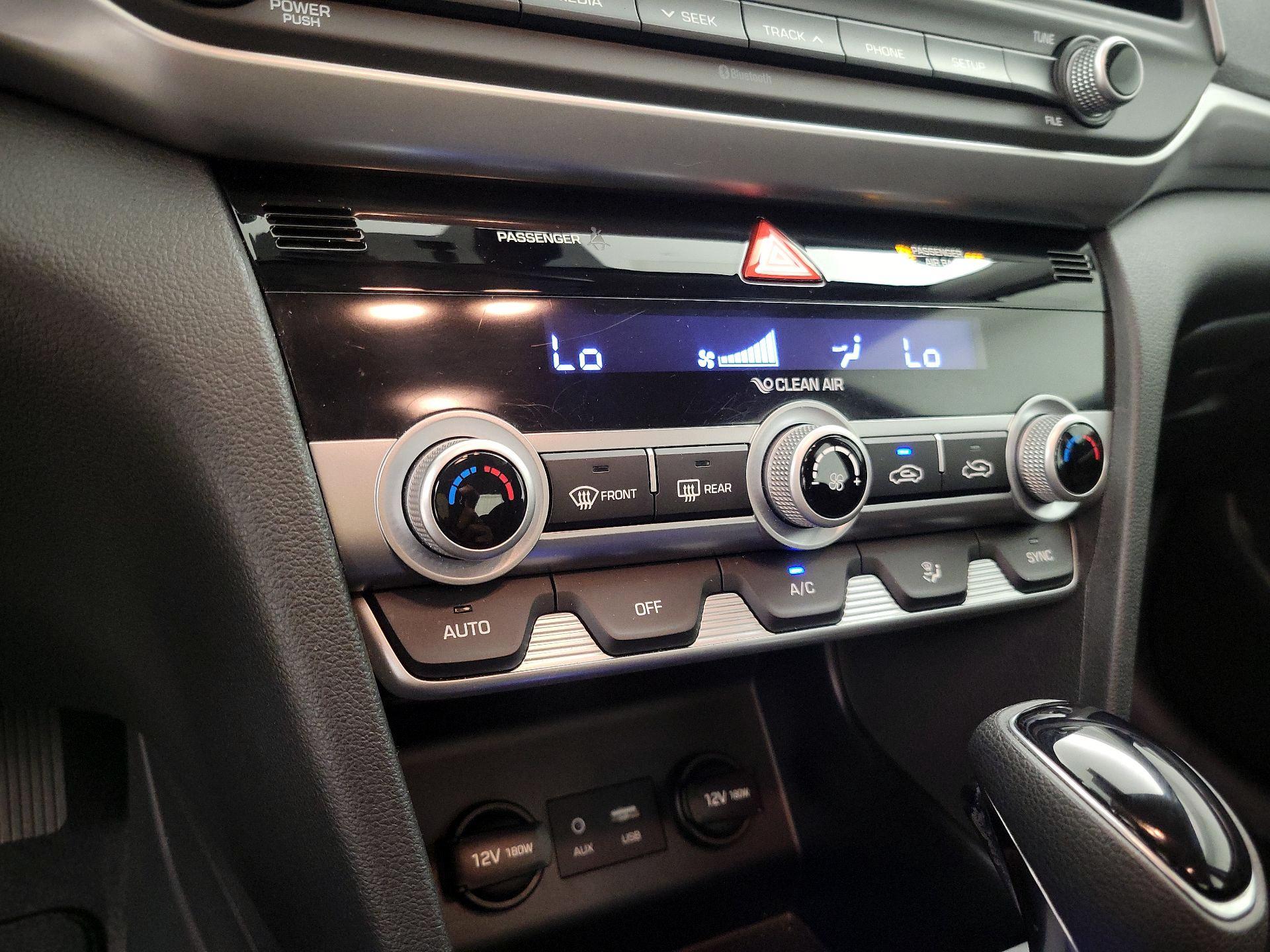 Thumbnail: 2020 Hyundai Elantra - 16