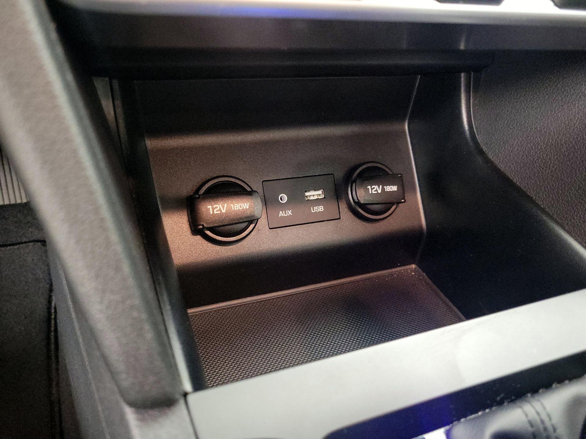 Thumbnail: 2020 Hyundai Elantra - 18