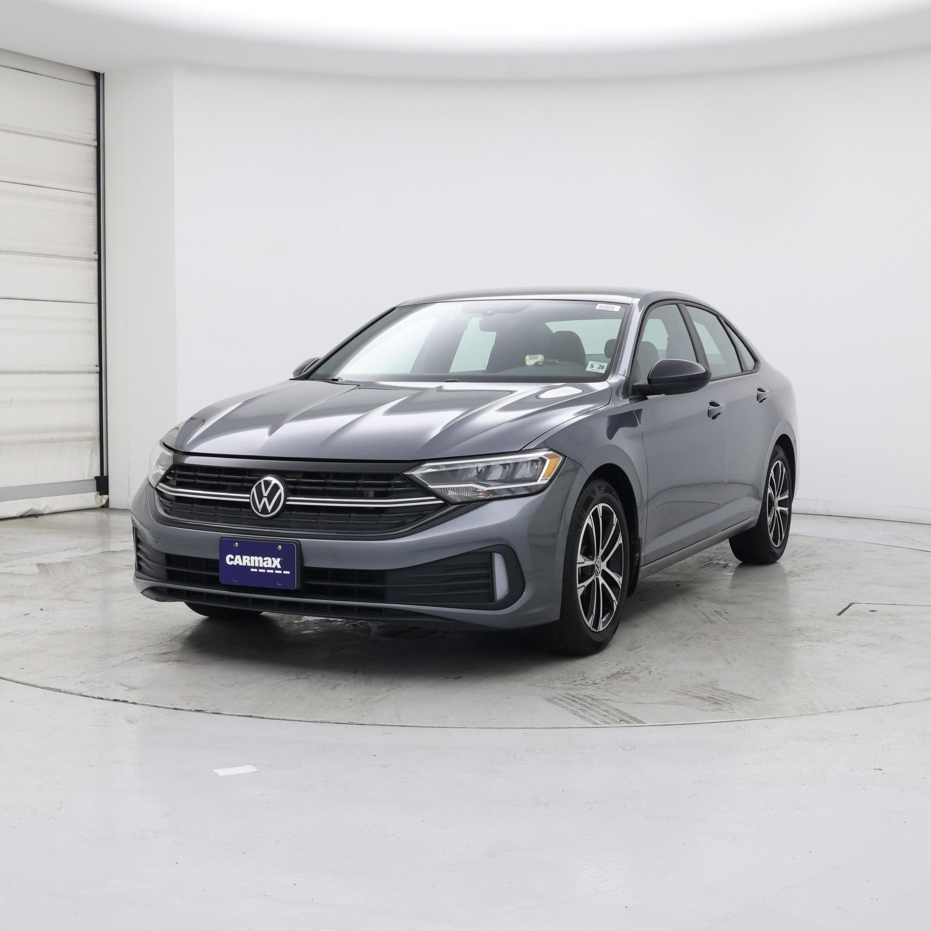 Thumbnail: 2023 Volkswagen Jetta - 4