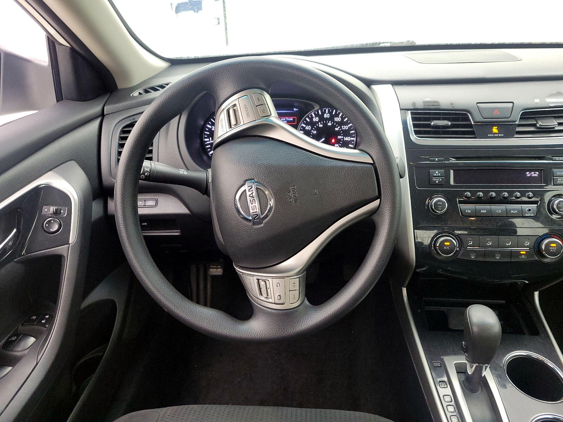 Thumbnail: 2014 Nissan Altima - 10
