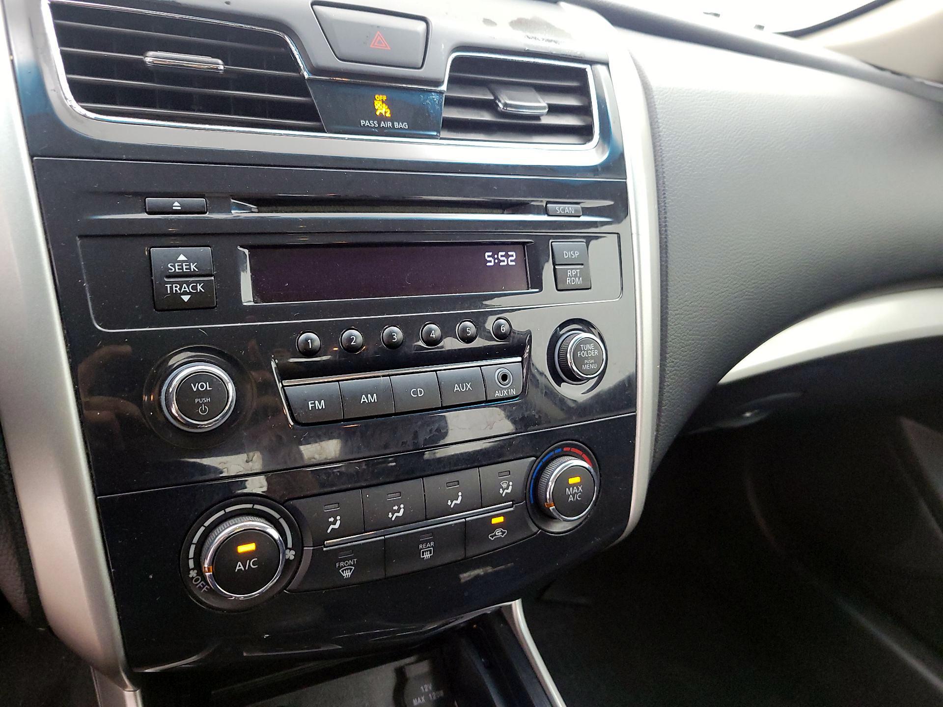 Thumbnail: 2014 Nissan Altima - 14