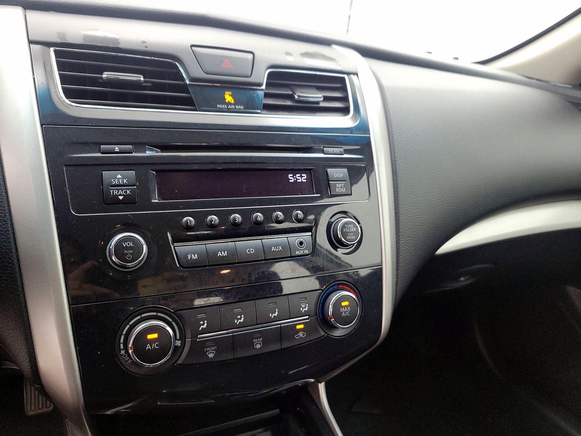 Thumbnail: 2014 Nissan Altima - 15
