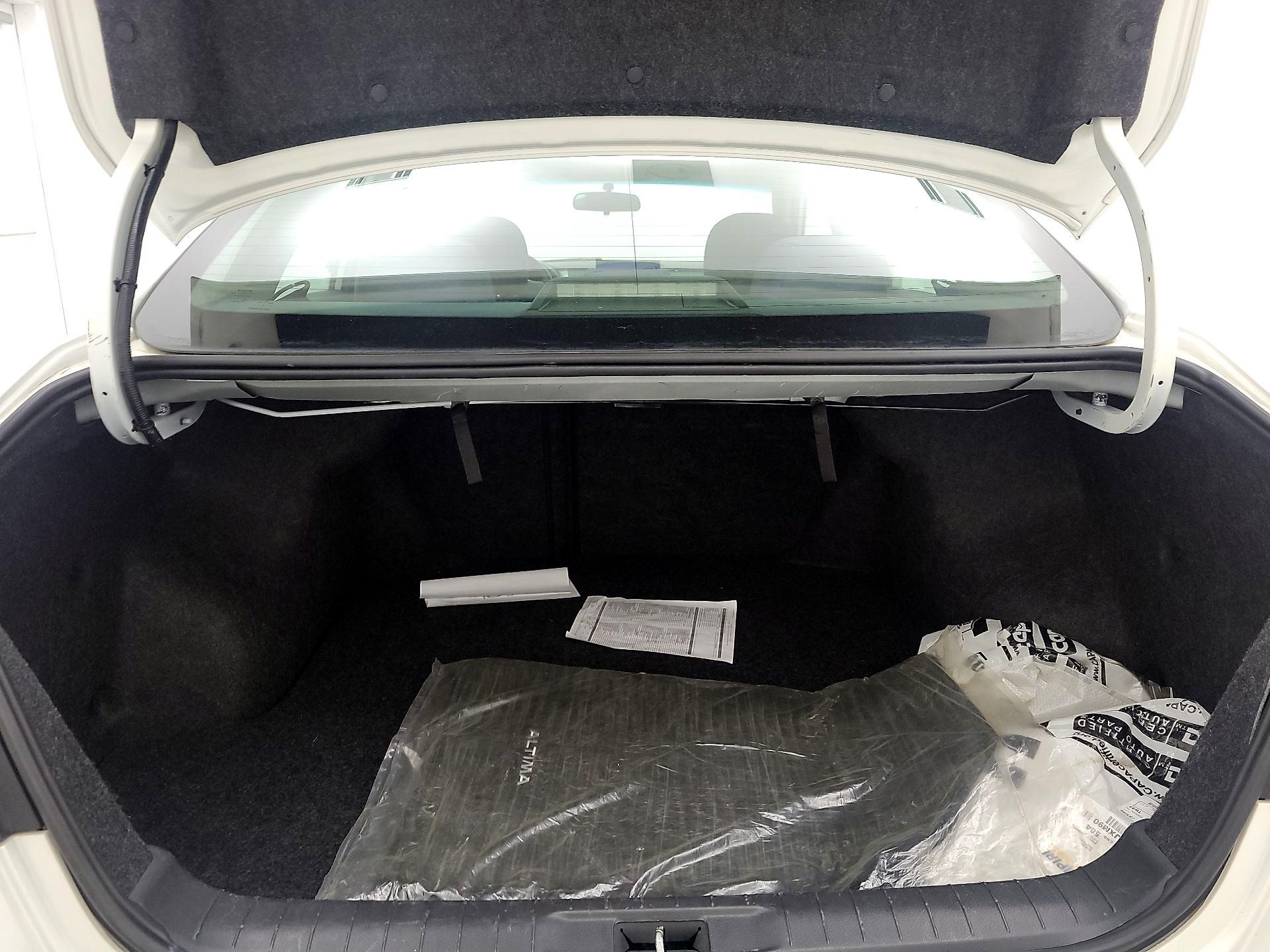 Thumbnail: 2014 Nissan Altima - 19